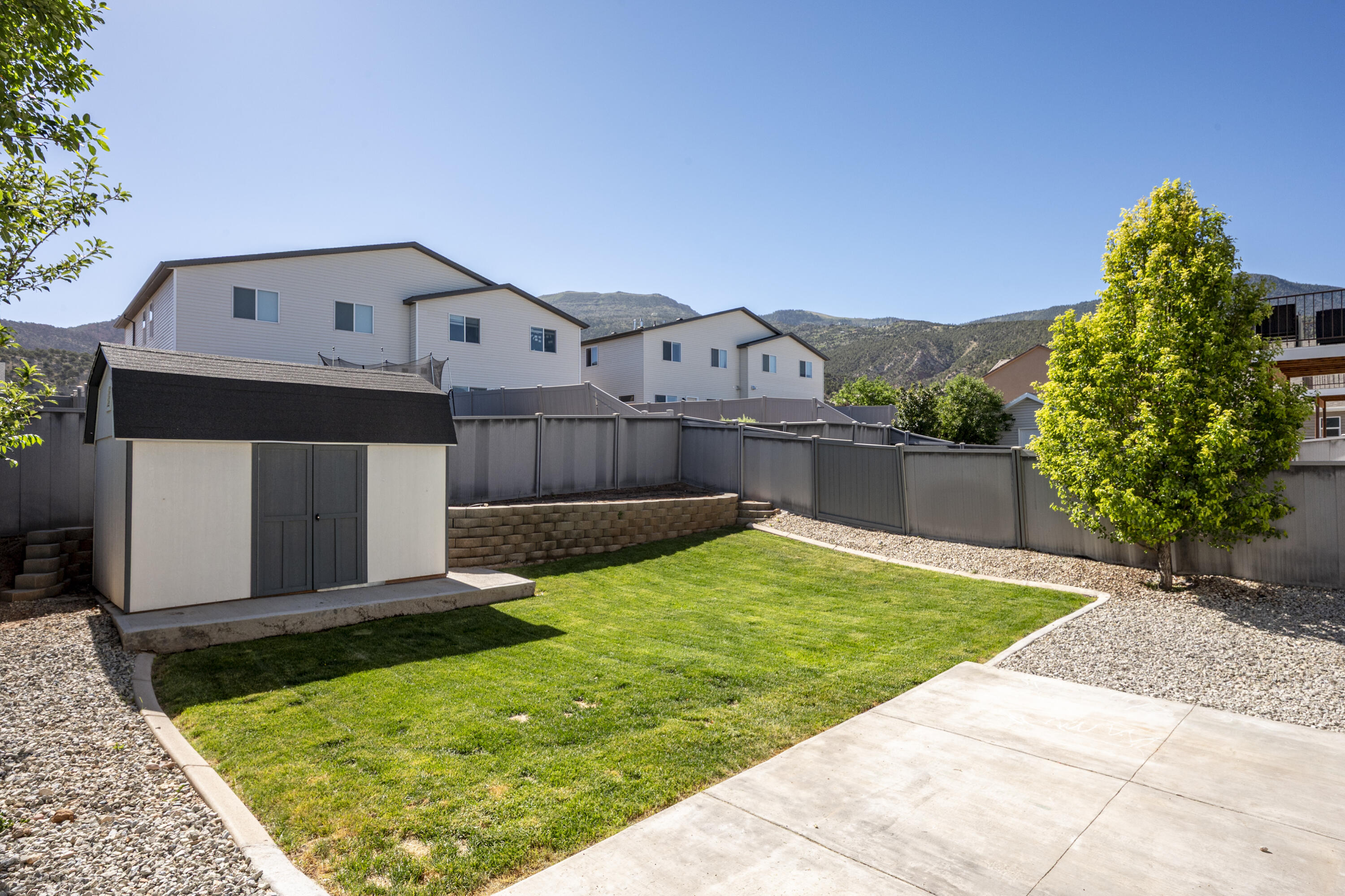 MOUNTAIN VISTA - Residential