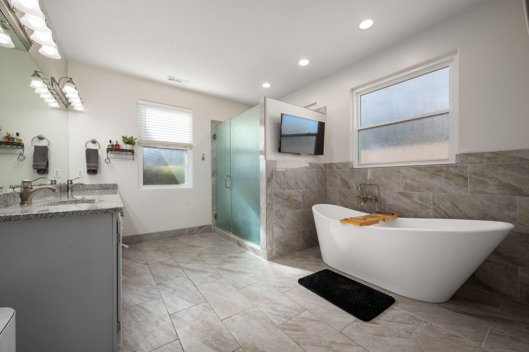 PINE VIEW ESTATES - Residential
