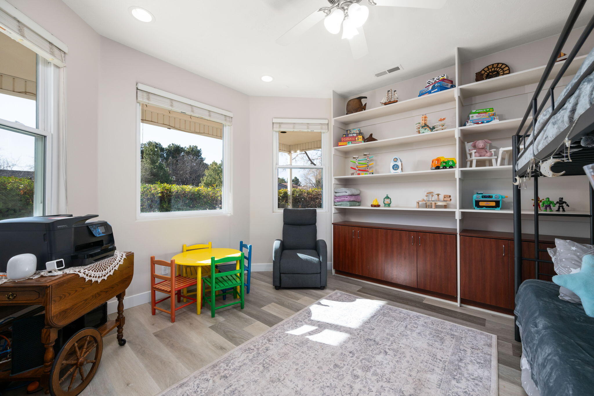 PINE VIEW ESTATES - Residential