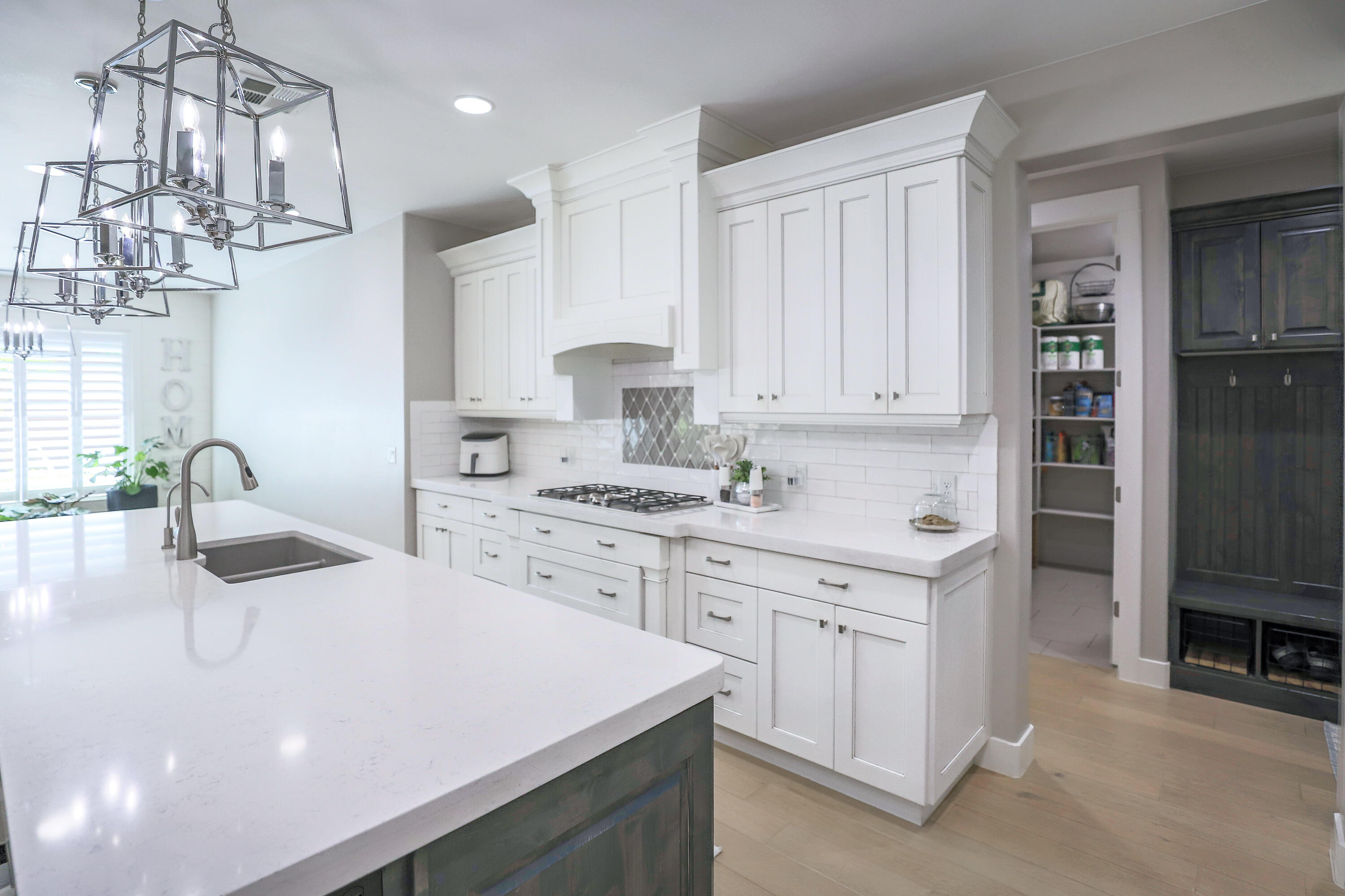 BRIDLE GATE ESTATES - Residential