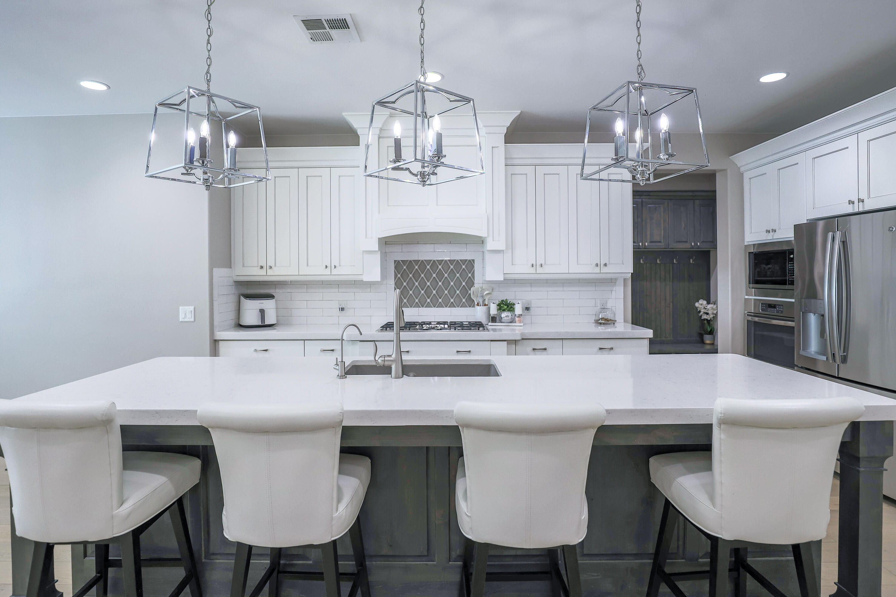BRIDLE GATE ESTATES - Residential