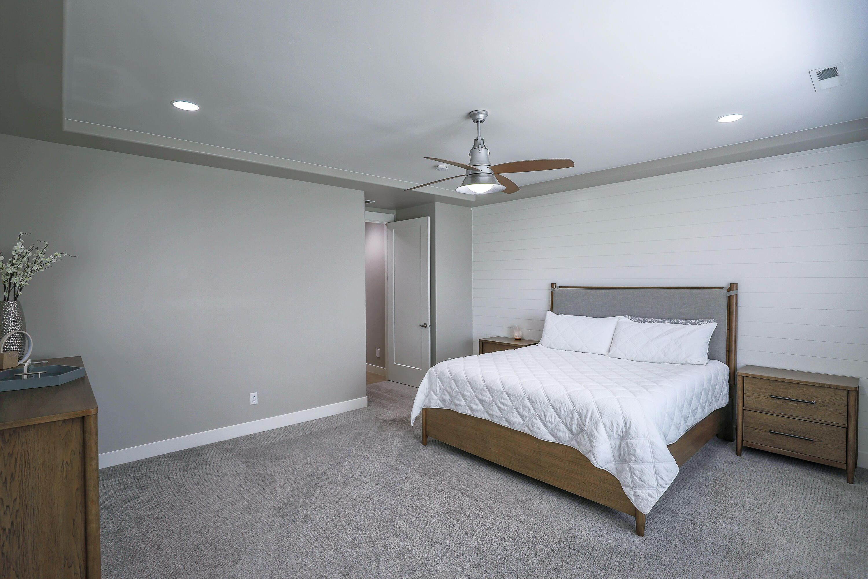 BRIDLE GATE ESTATES - Residential