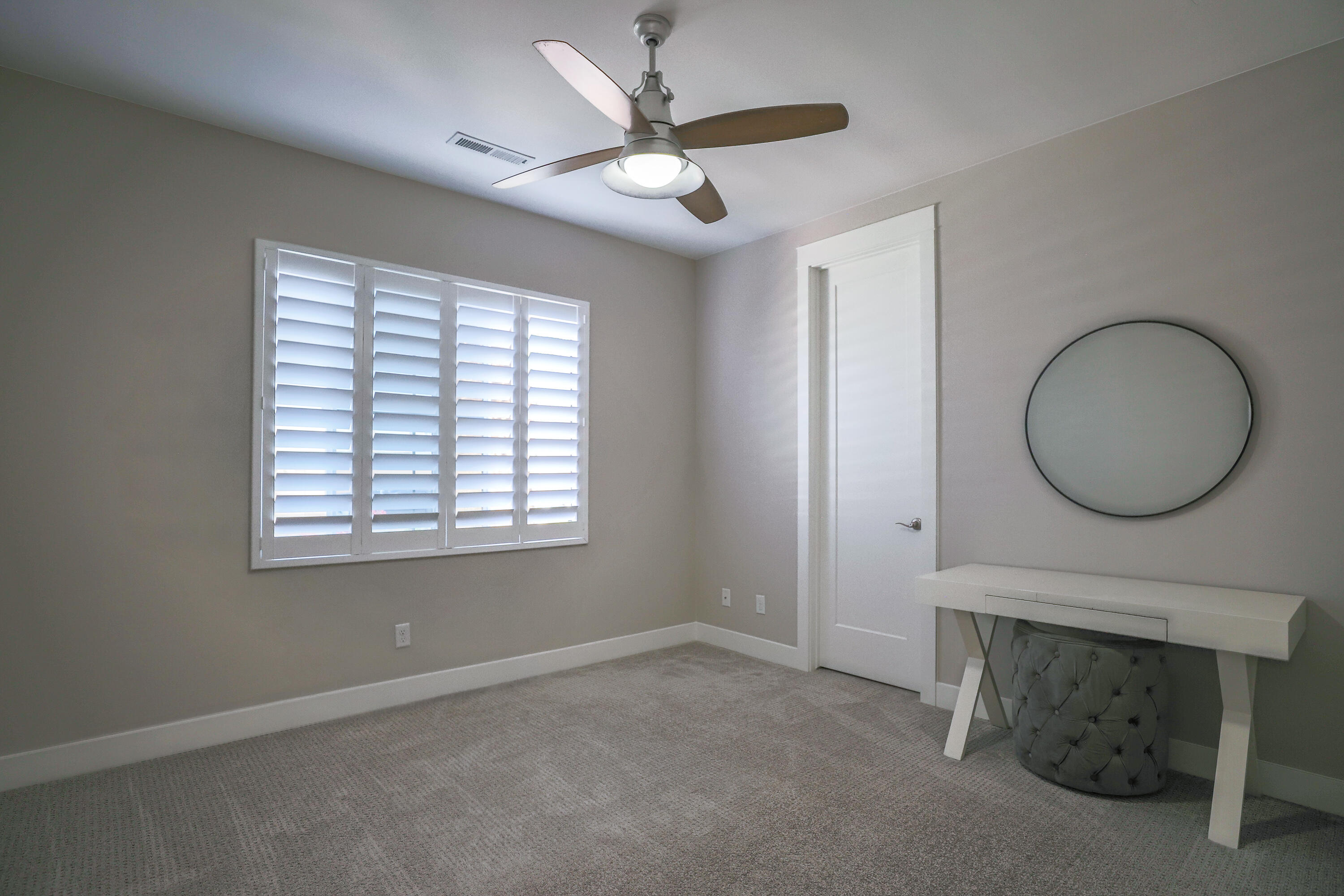 BRIDLE GATE ESTATES - Residential