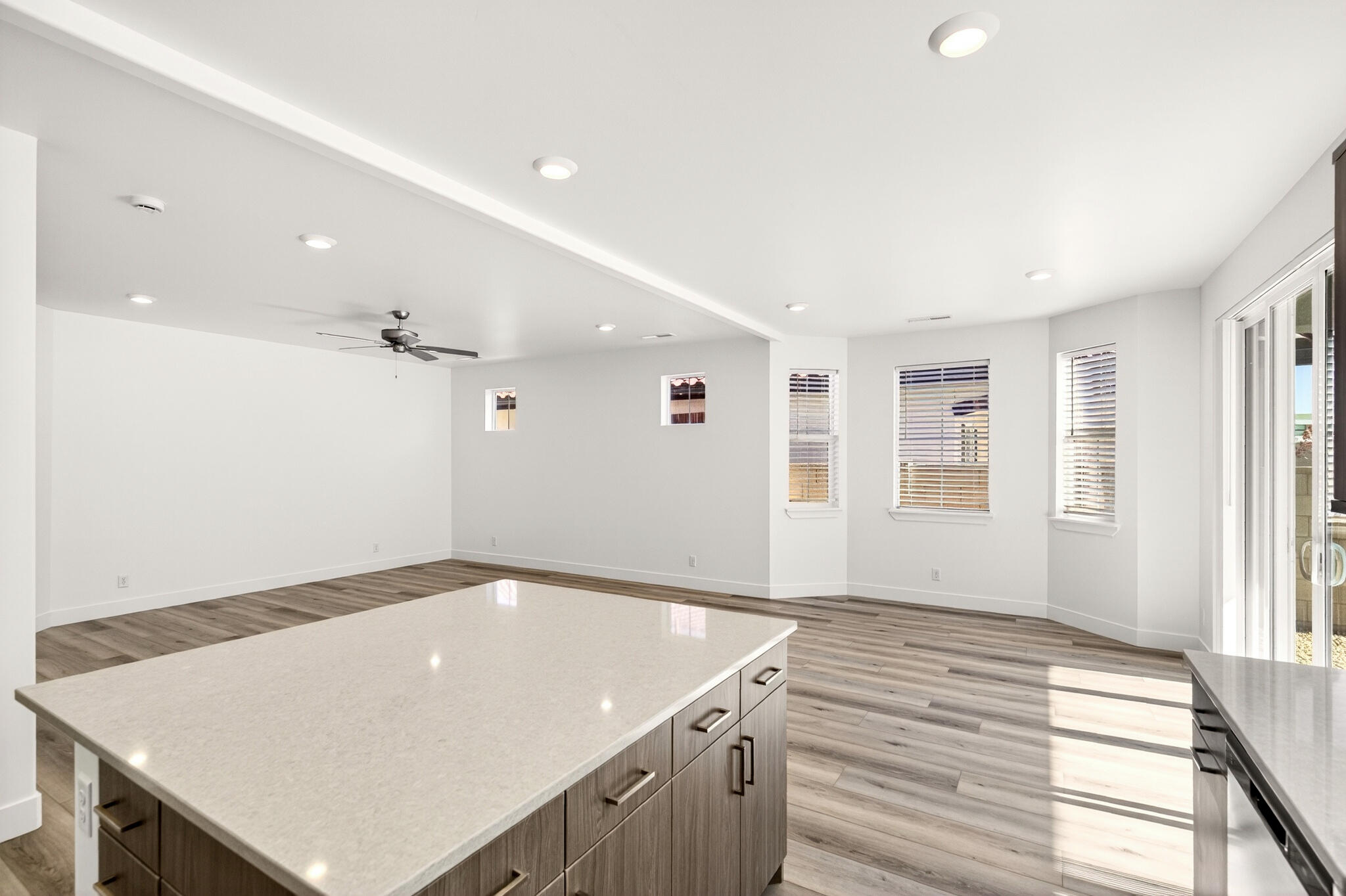 DESERT COLOR SAGE HAVEN - Residential