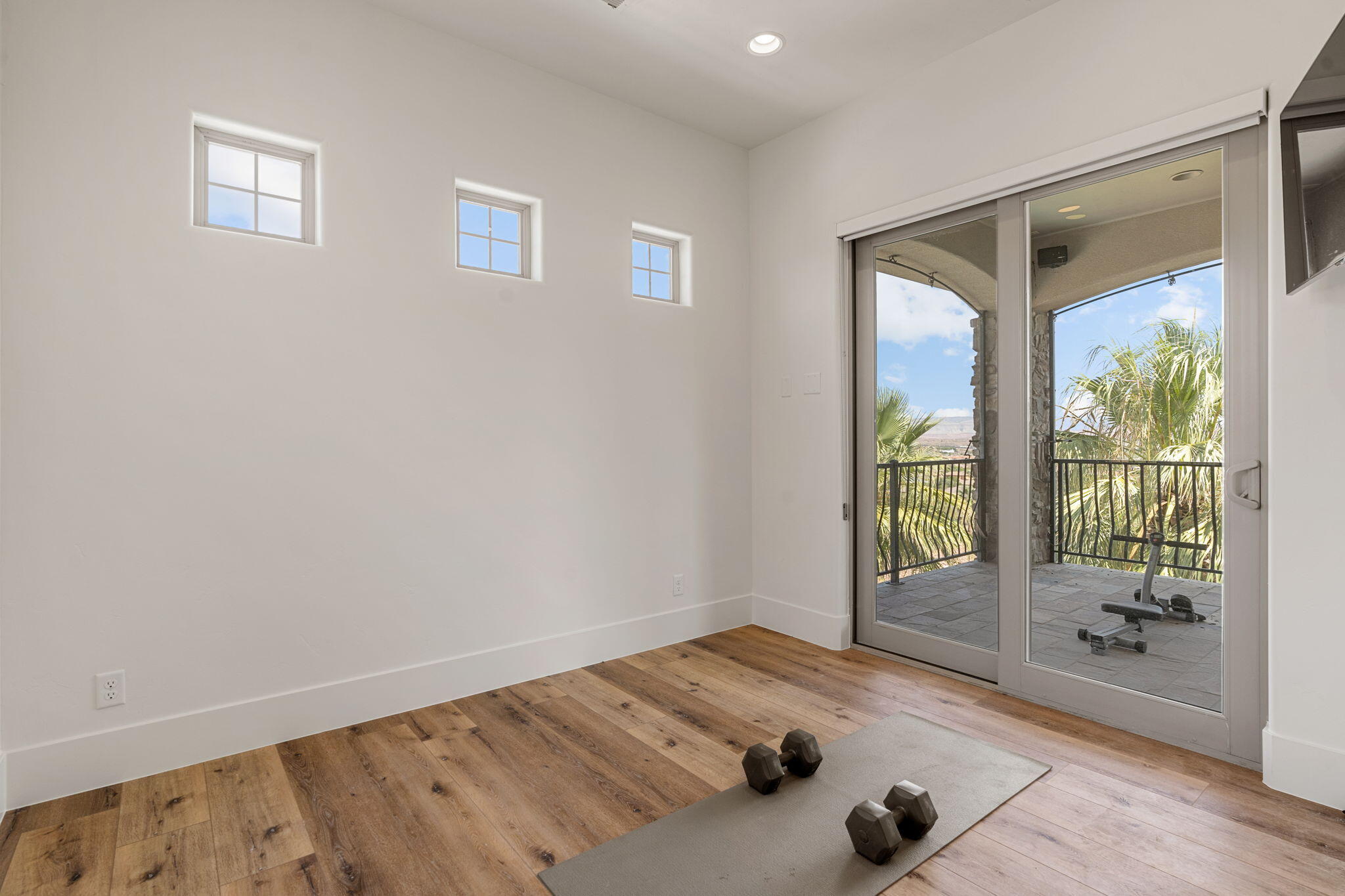 NORTHBRIDGE ESTATES - Residential