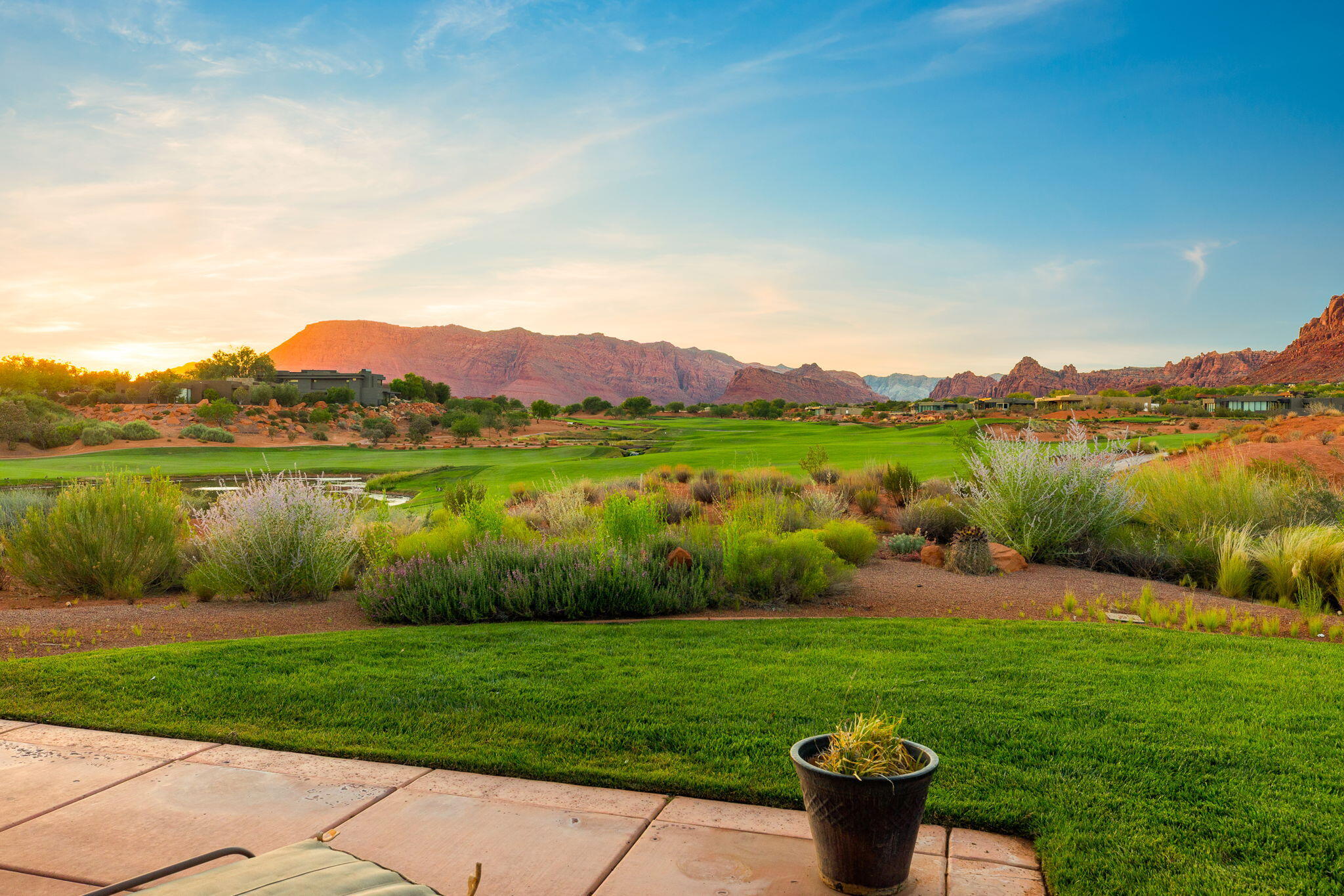 ENTRADA PAIUTE SPRINGS - Residential