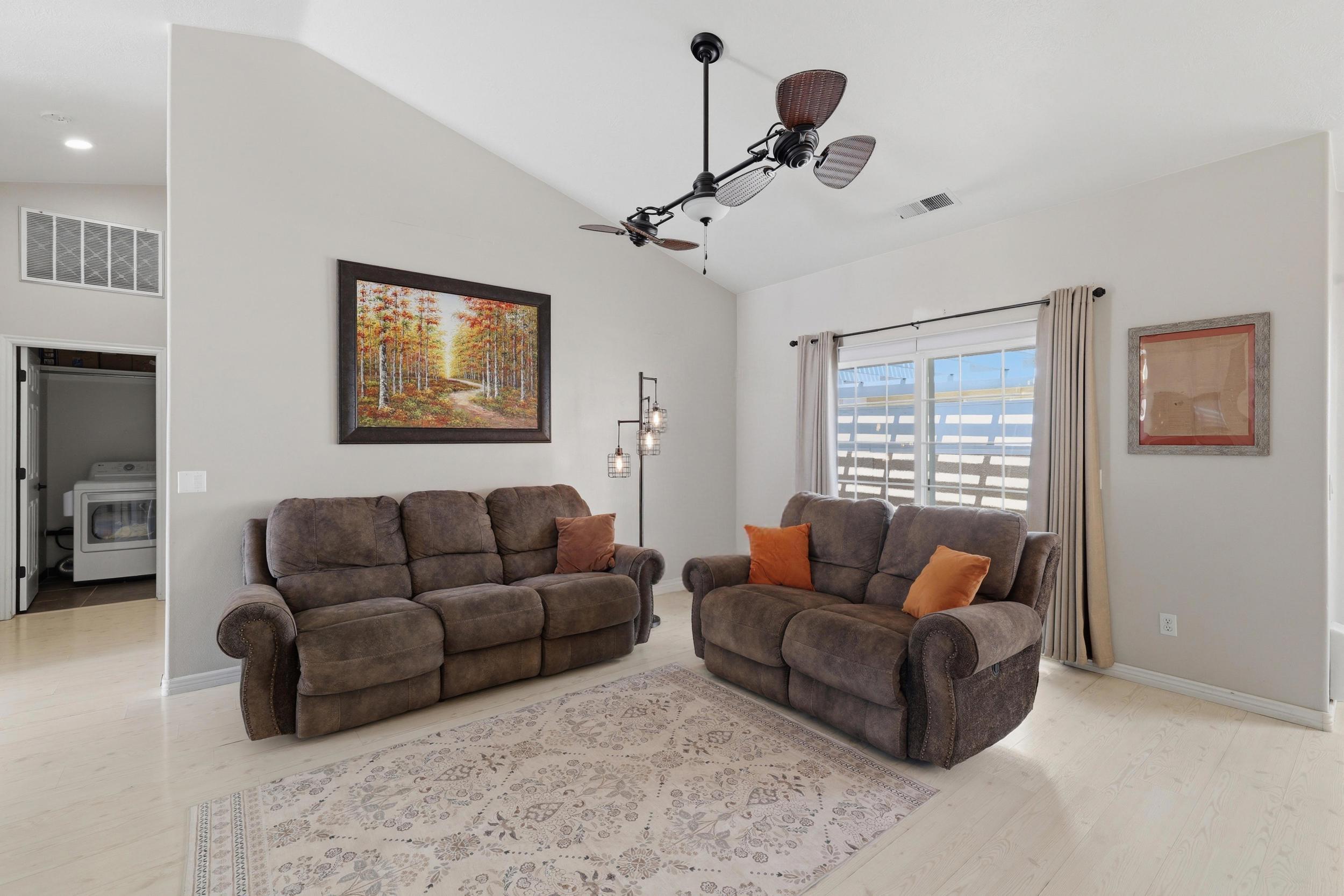 COTTON MANOR - Residential