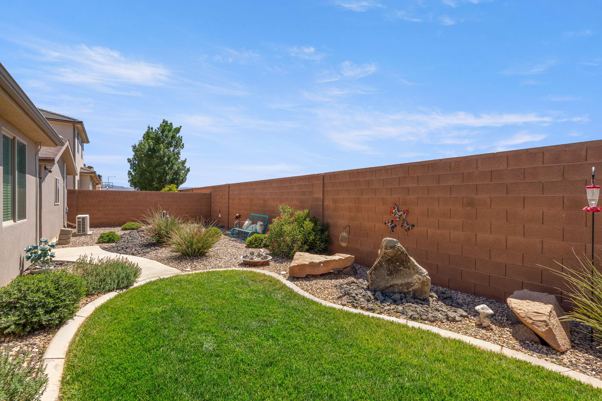 FIELDSTONE - Residential