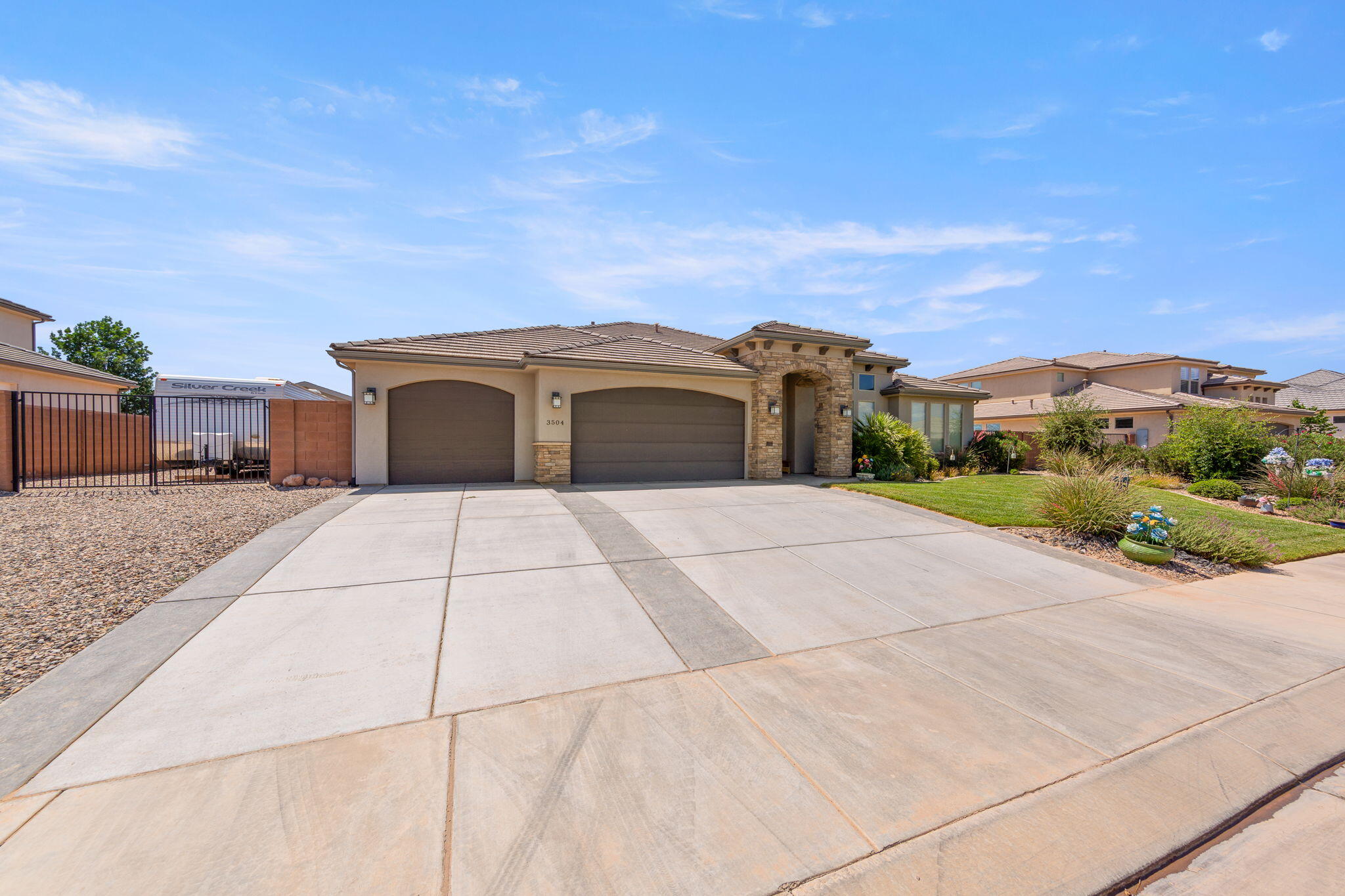 FIELDSTONE - Residential