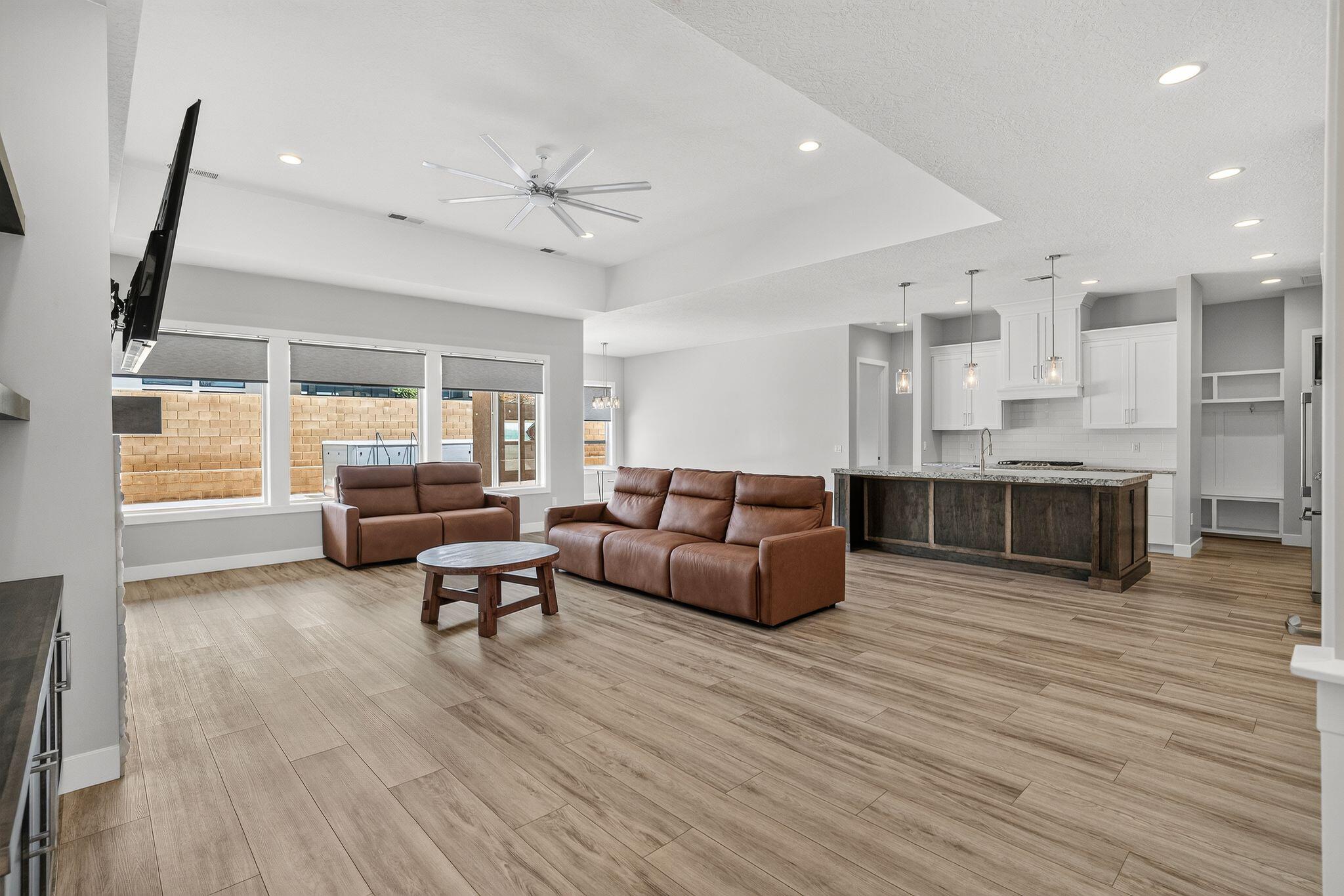 PECAN VALLEY - Residential