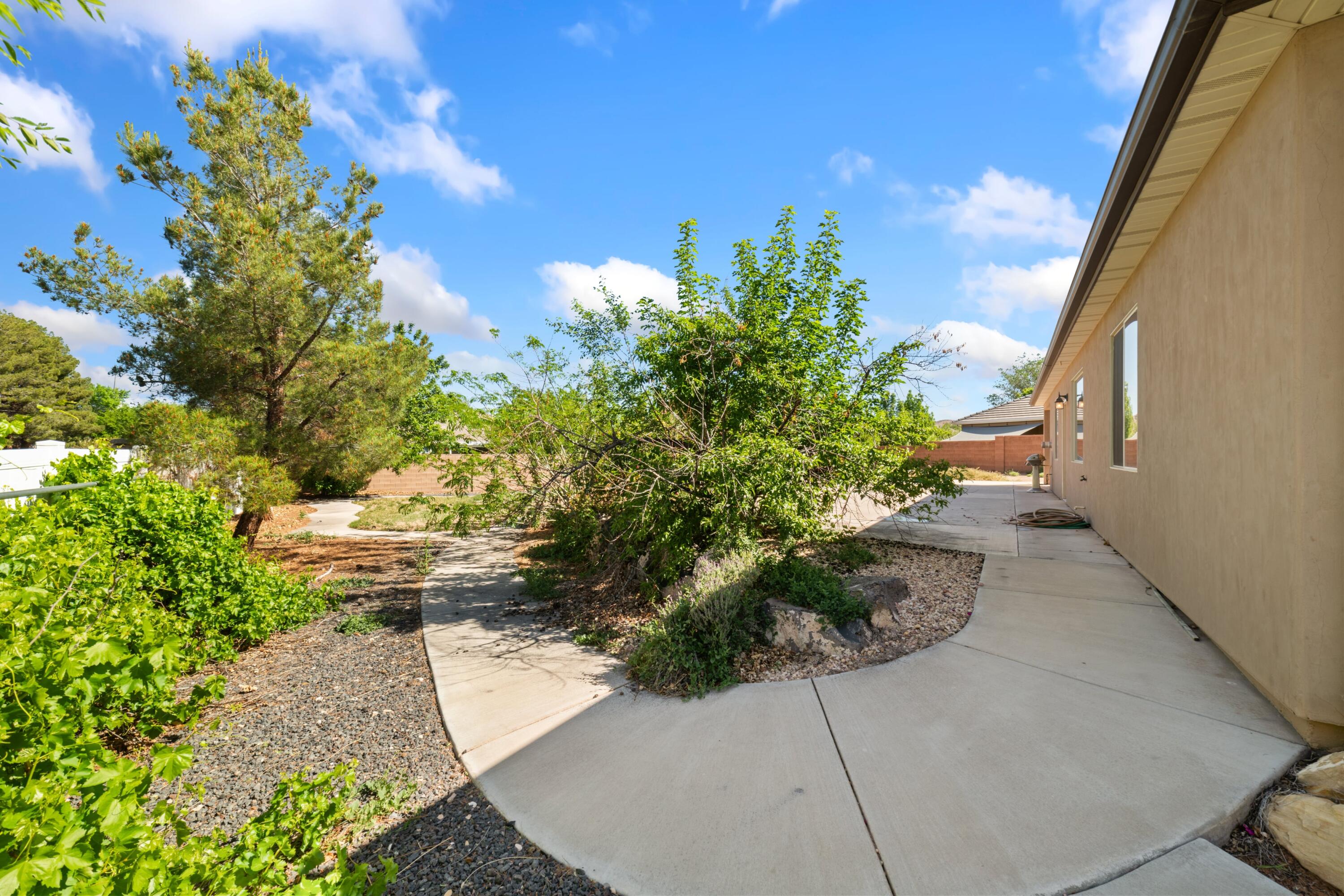 COBBLESTONE FIELDS (H) - Residential