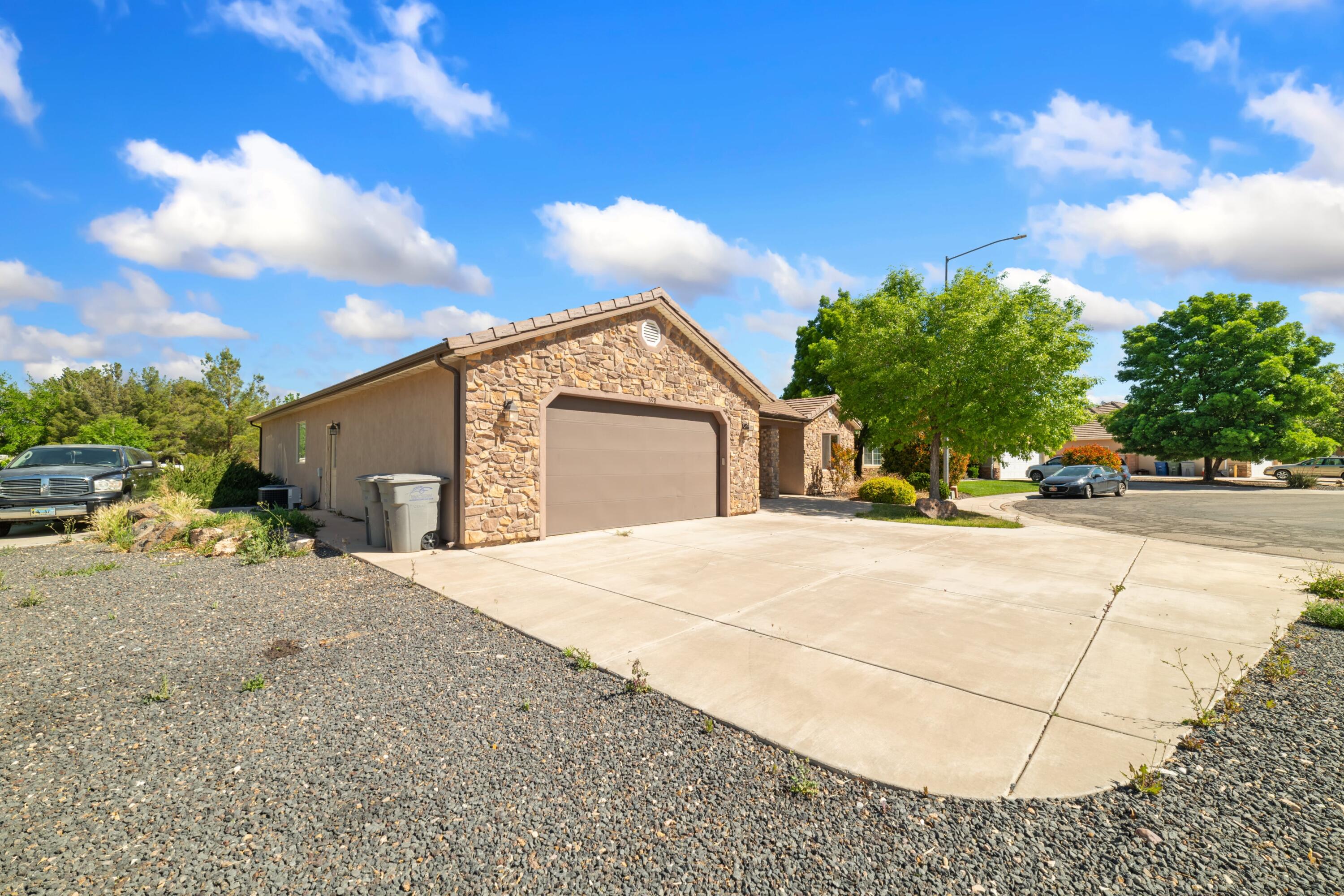 COBBLESTONE FIELDS (H) - Residential