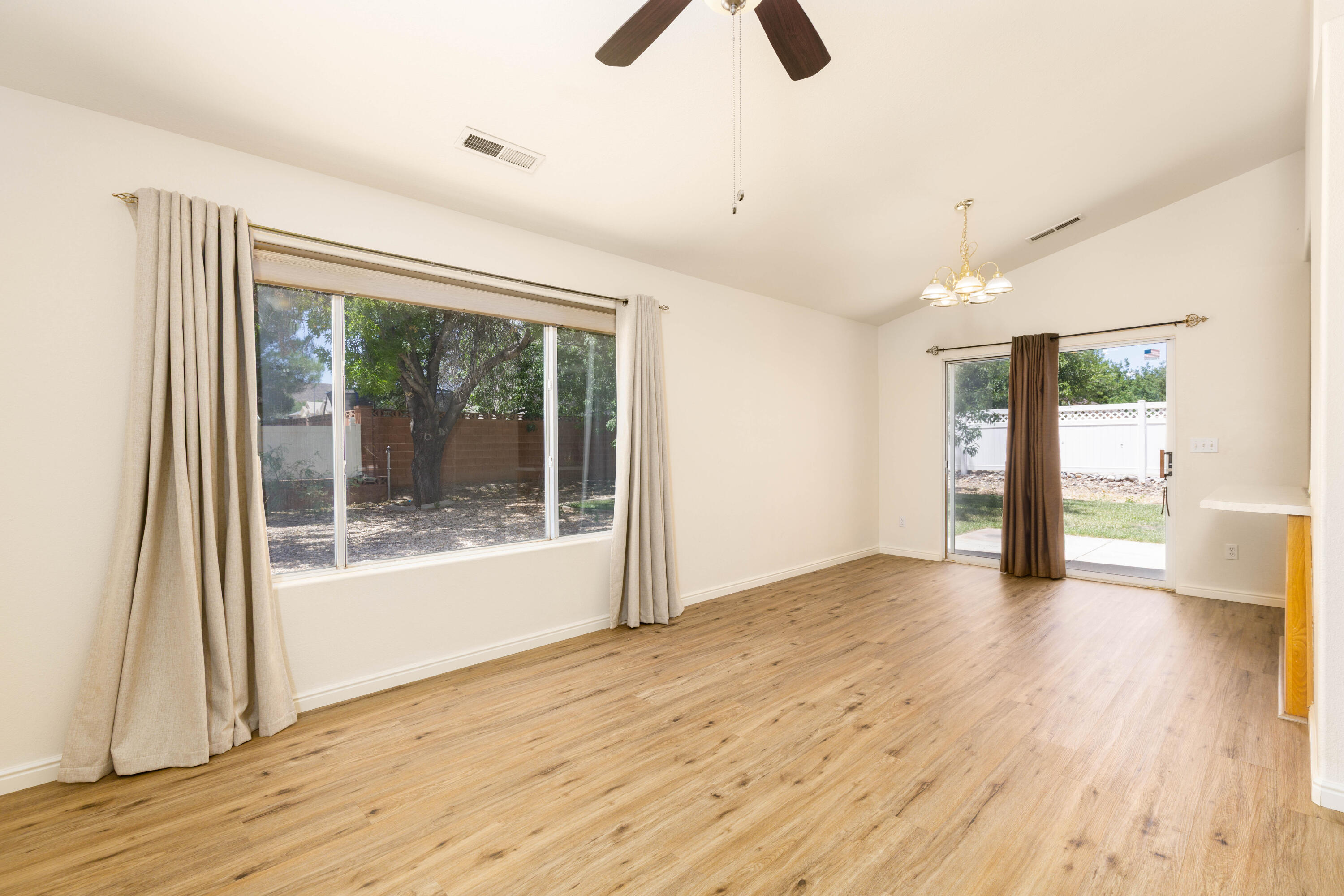 ONYX HILLS - Residential