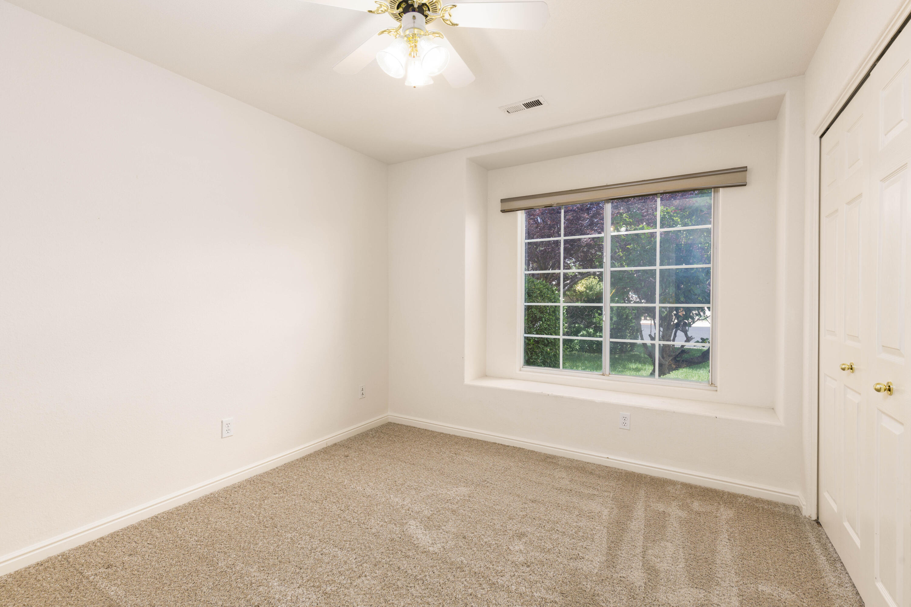 ONYX HILLS - Residential