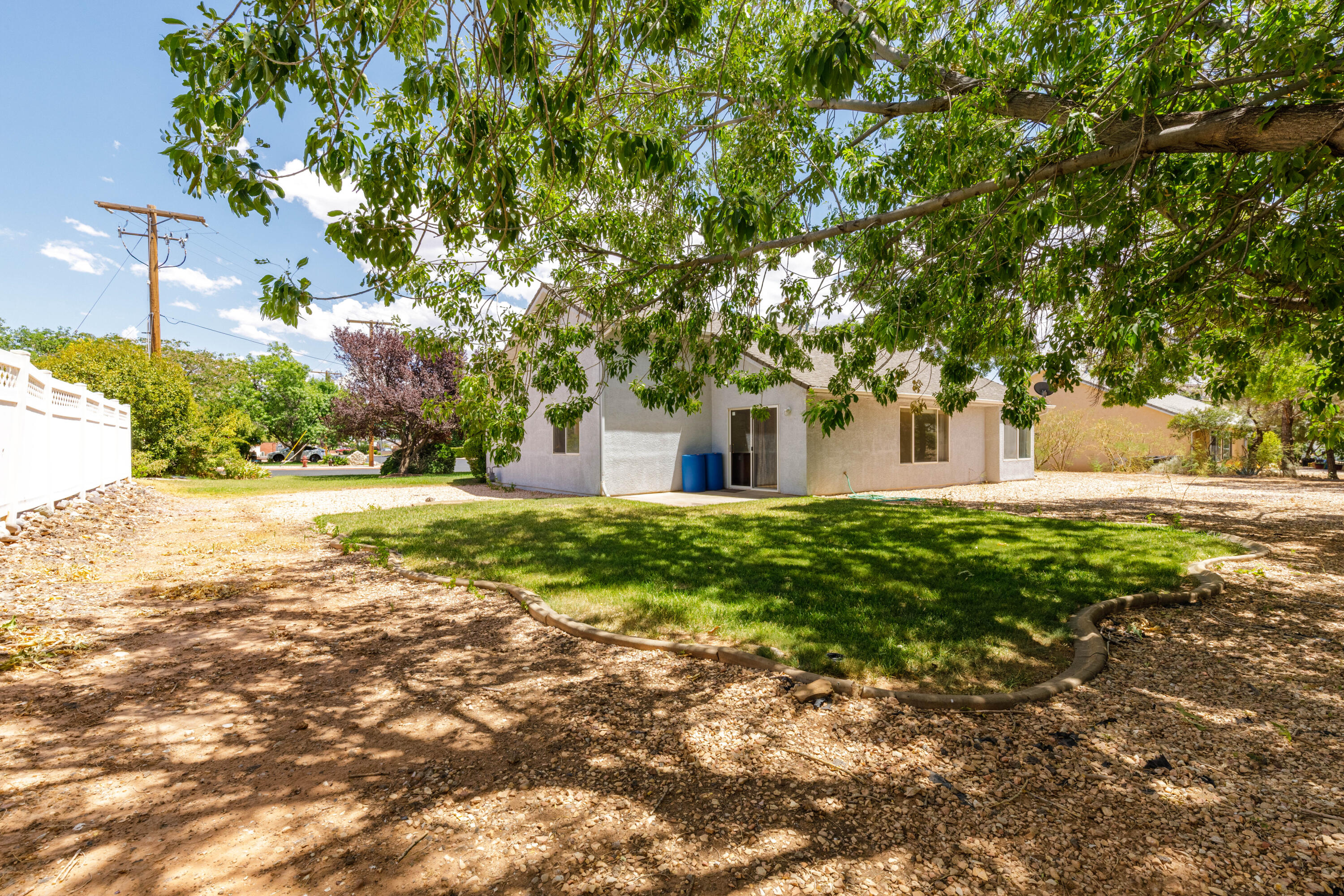 ONYX HILLS - Residential