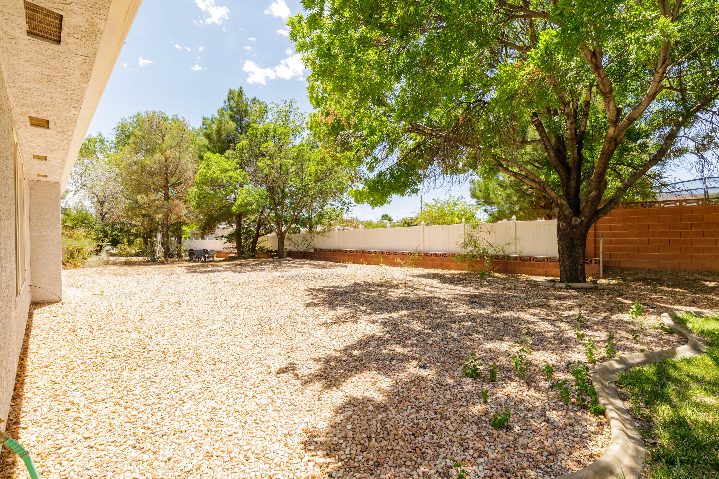 ONYX HILLS - Residential