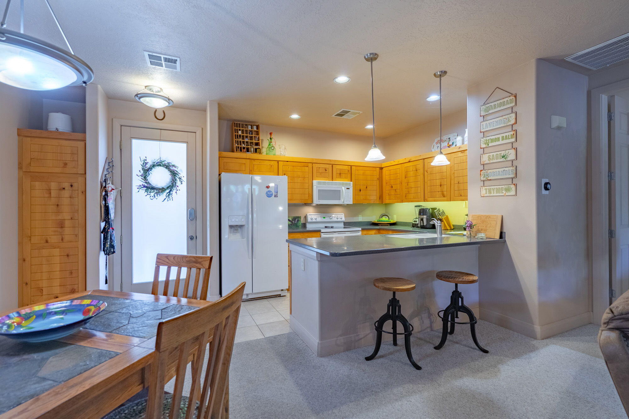 BLACKROCK CONDOS AT STONEBRIDGE - Residential