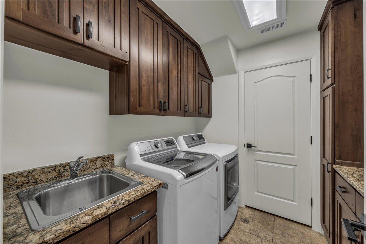 STONE CLIFF TOWNHOMES - Residential