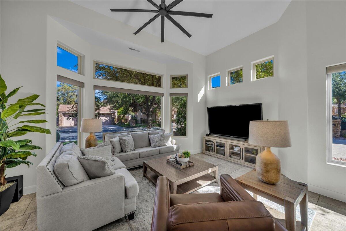 STONE CLIFF TOWNHOMES - Residential