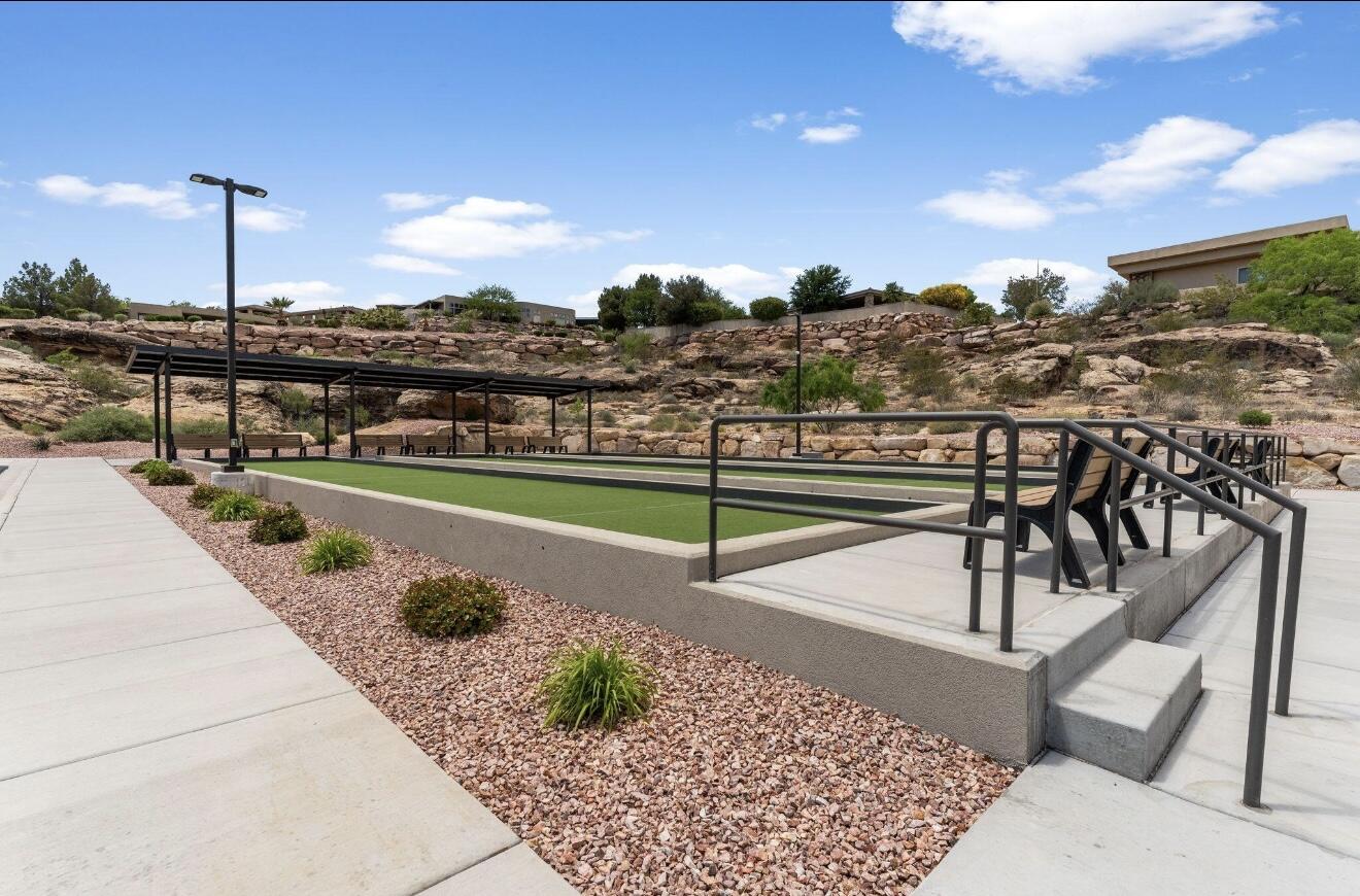 STONE CLIFF TOWNHOMES - Residential