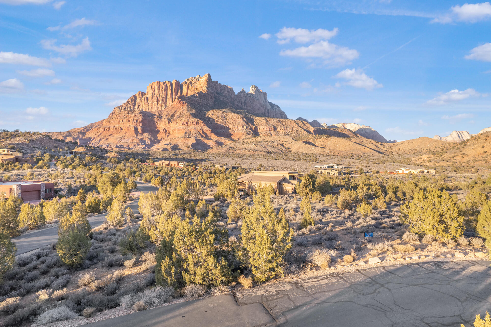 ANASAZI PLATEAU - Land