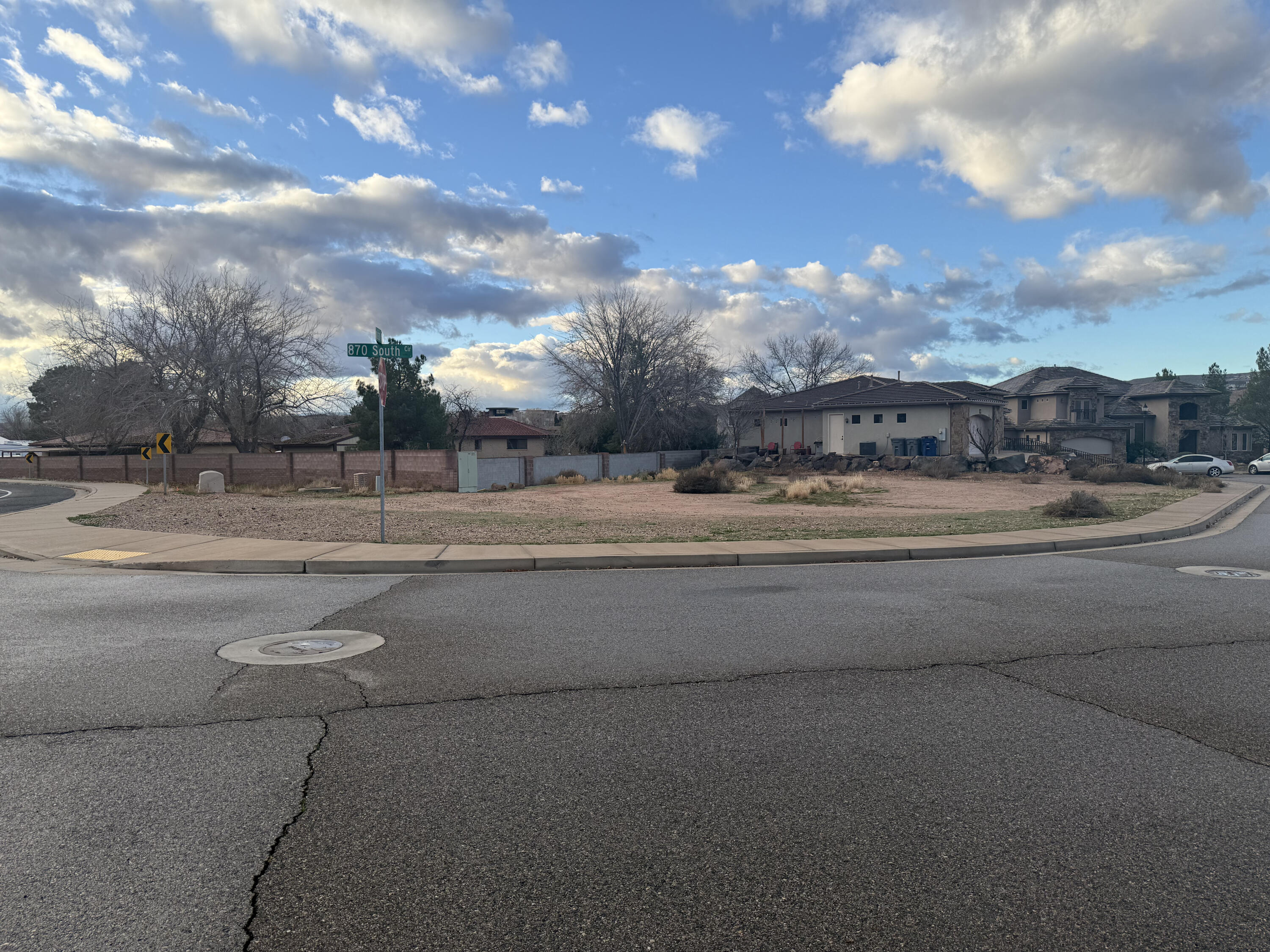 WEST BEND - Land