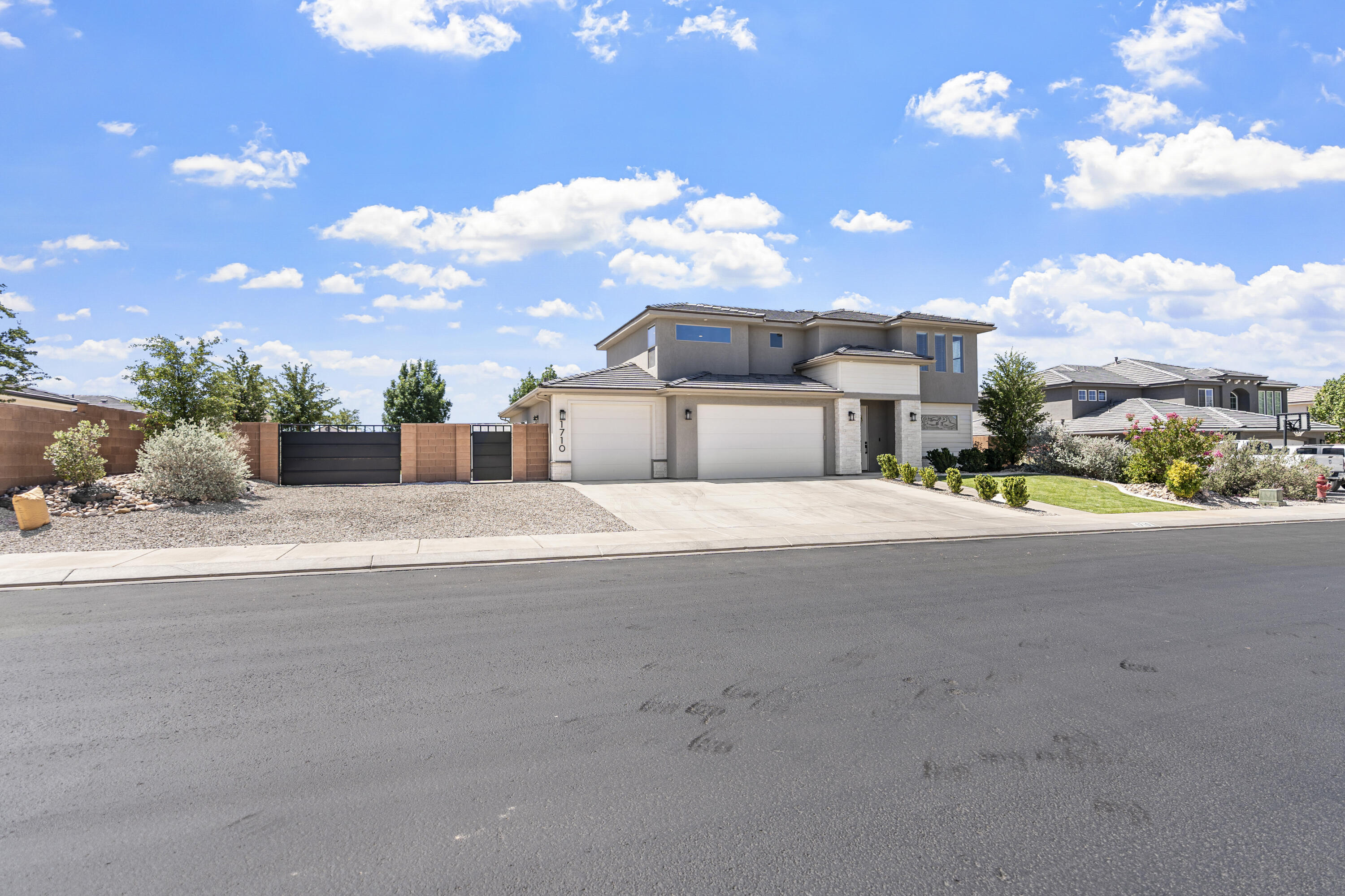 SAGE CANYON - Residential