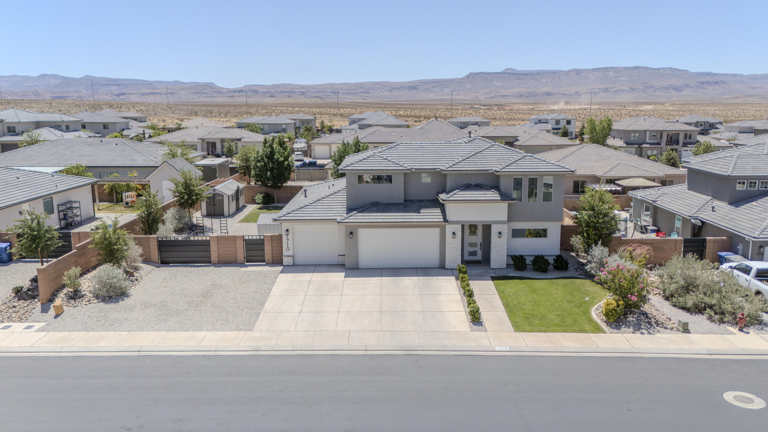SAGE CANYON - Residential