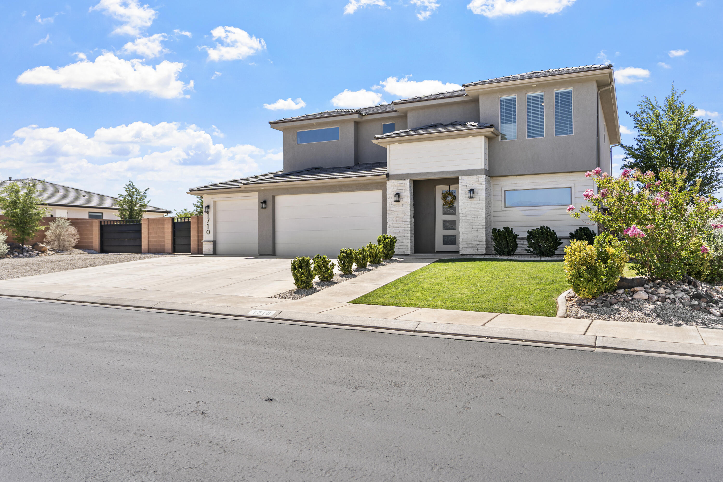 SAGE CANYON - Residential
