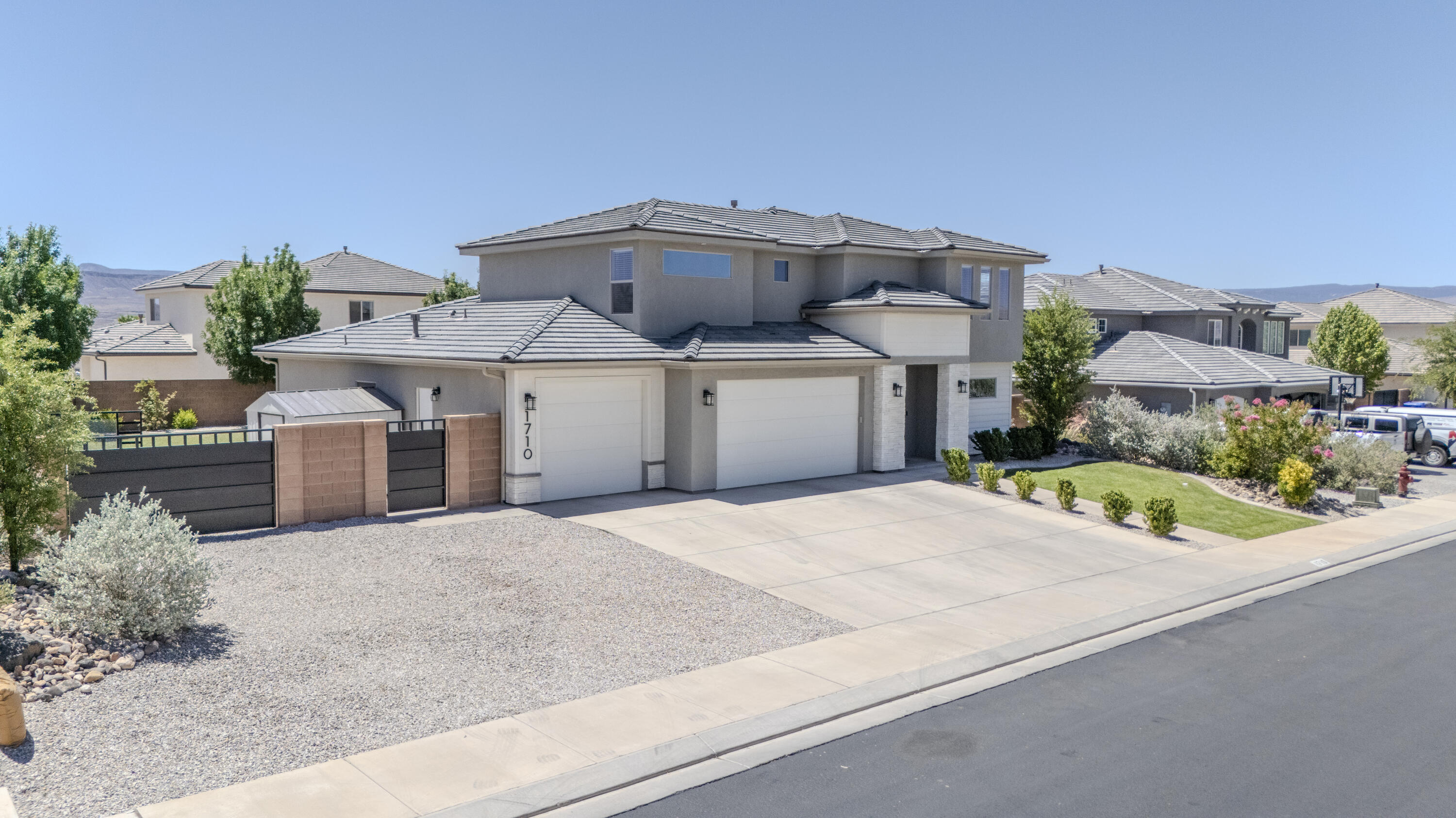 SAGE CANYON - Residential