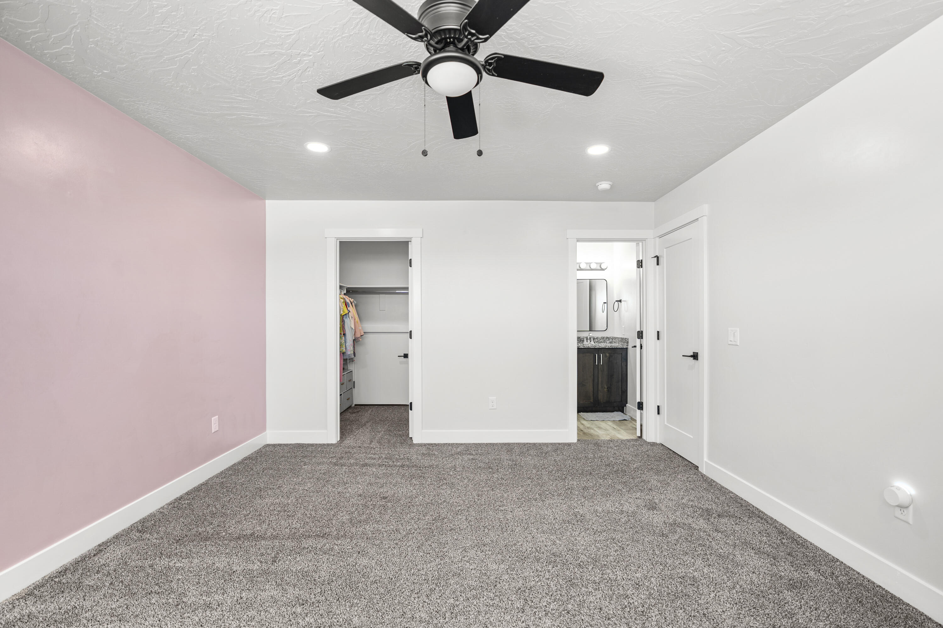 SAGE CANYON - Residential