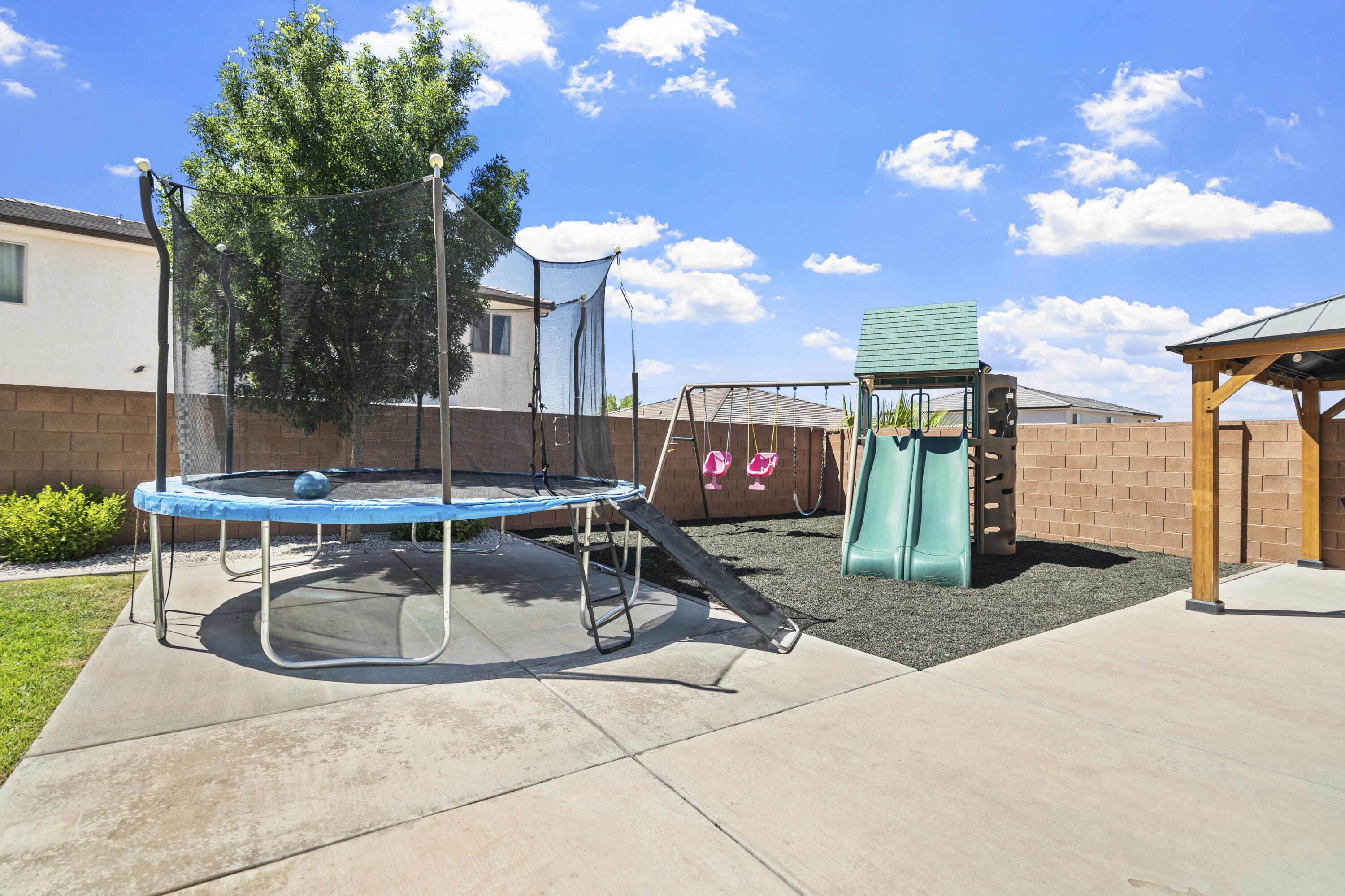 SAGE CANYON - Residential