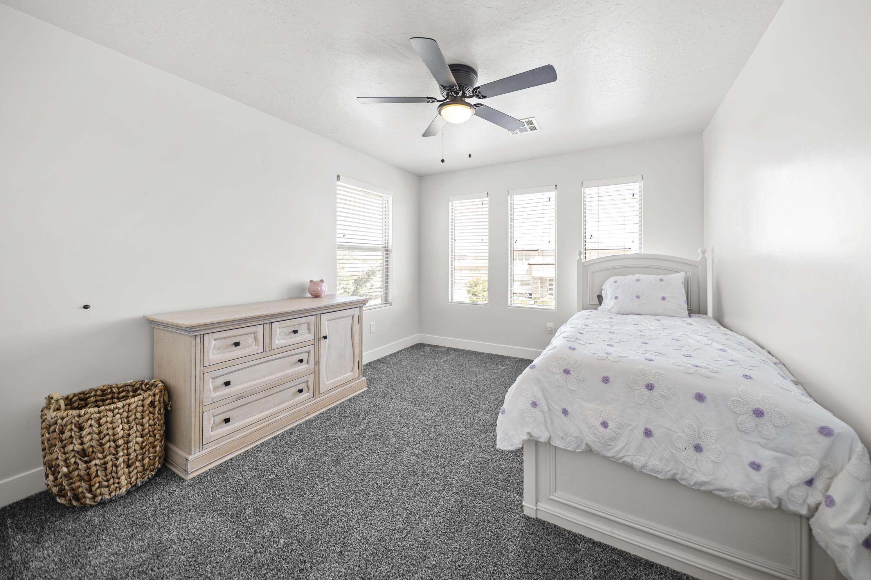 SAGE CANYON - Residential