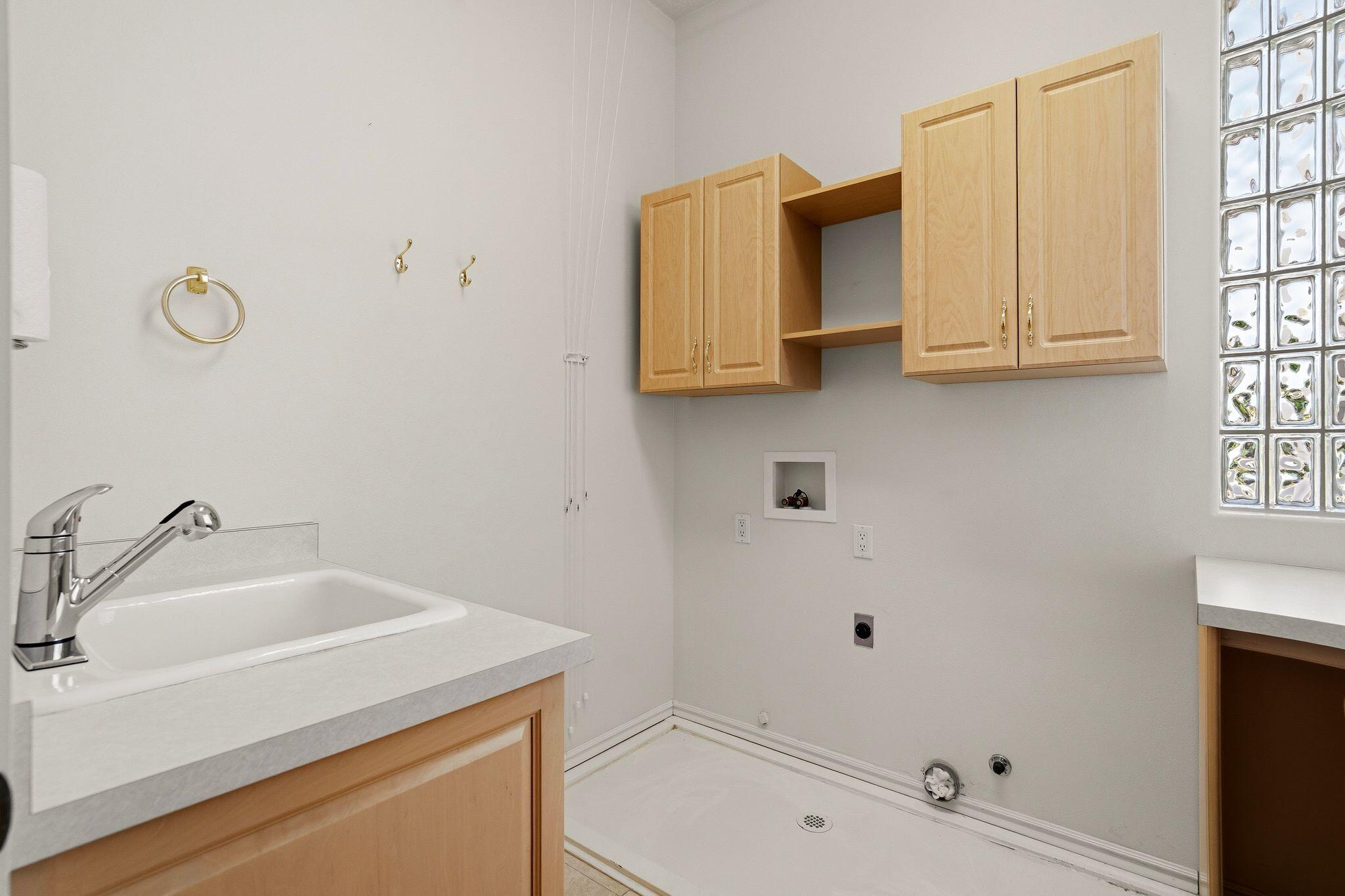ST JAMES PLACE - Residential