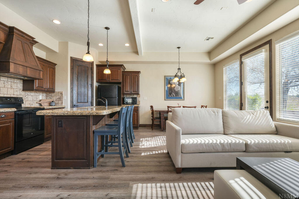 CORAL RIDGE TOWNHOMES - Residential