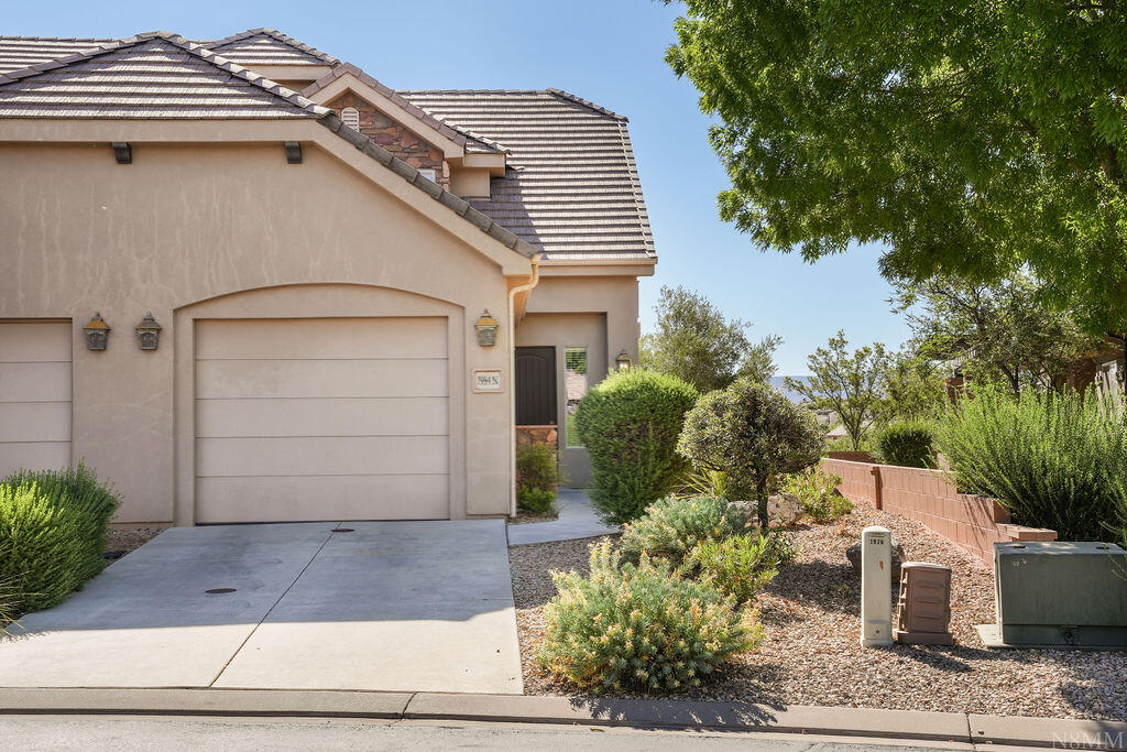 CORAL RIDGE TOWNHOMES - Residential
