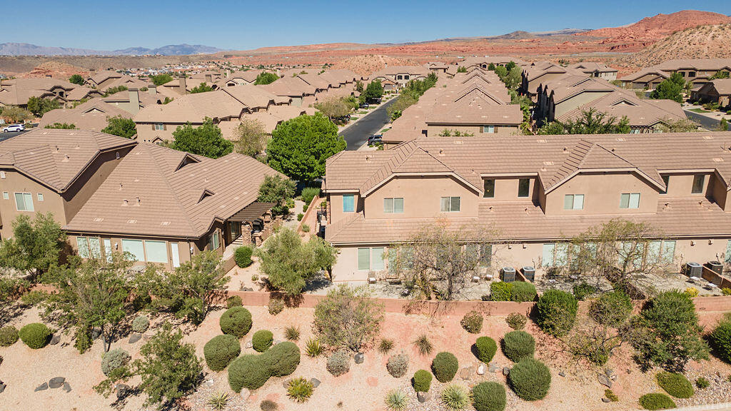 CORAL RIDGE TOWNHOMES - Residential