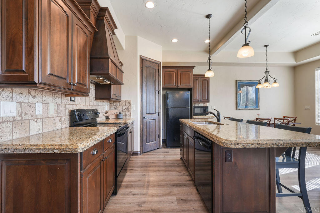 CORAL RIDGE TOWNHOMES - Residential