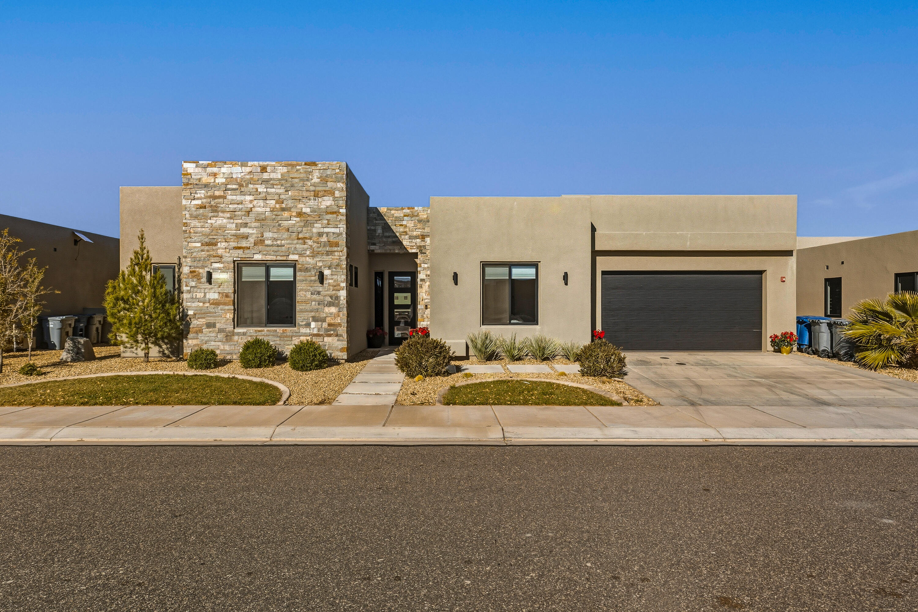 RETREAT AT SAND HOLLOW RESORT - Residential