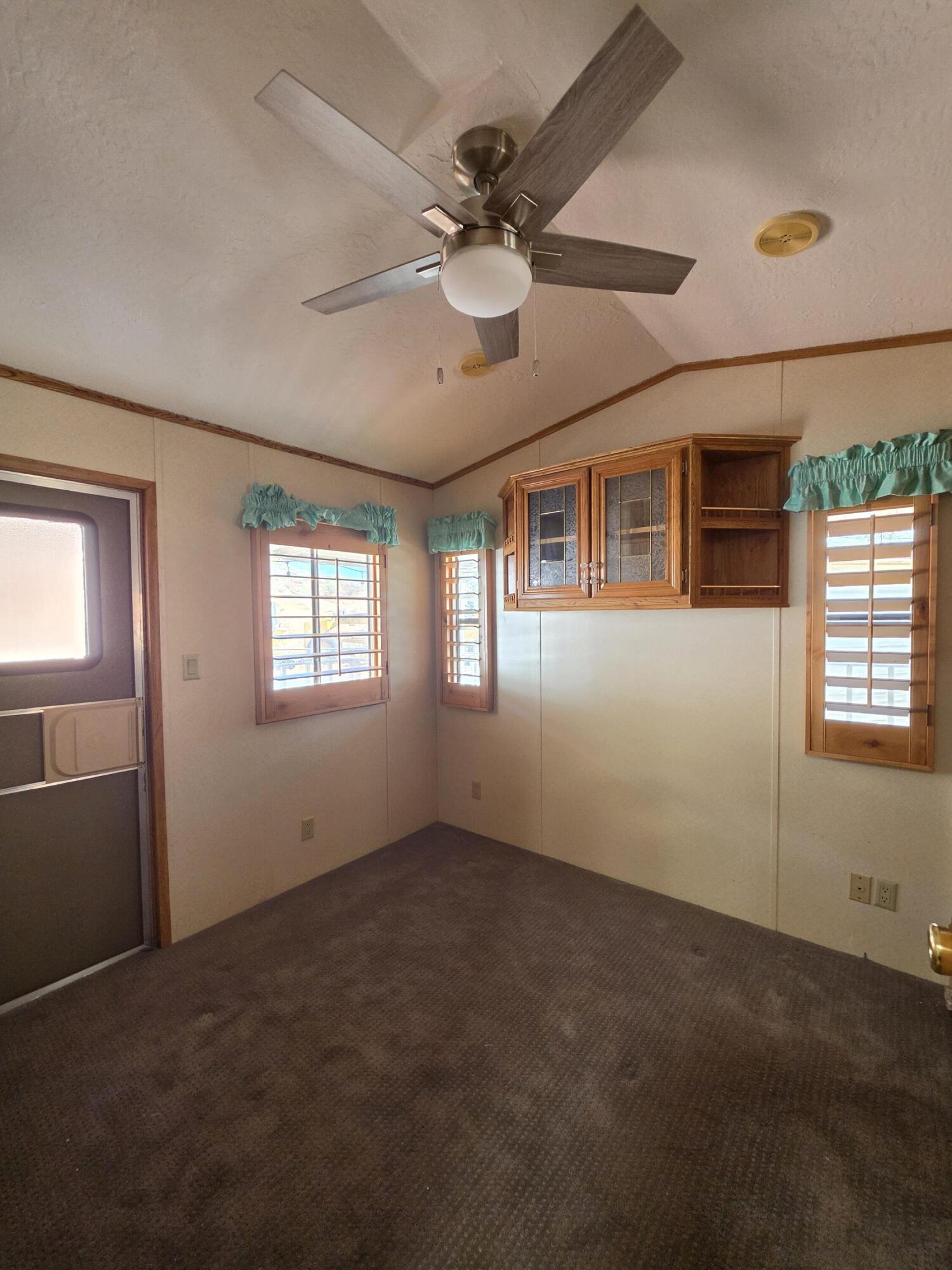 TWIN LAKES RV PARK - Residential