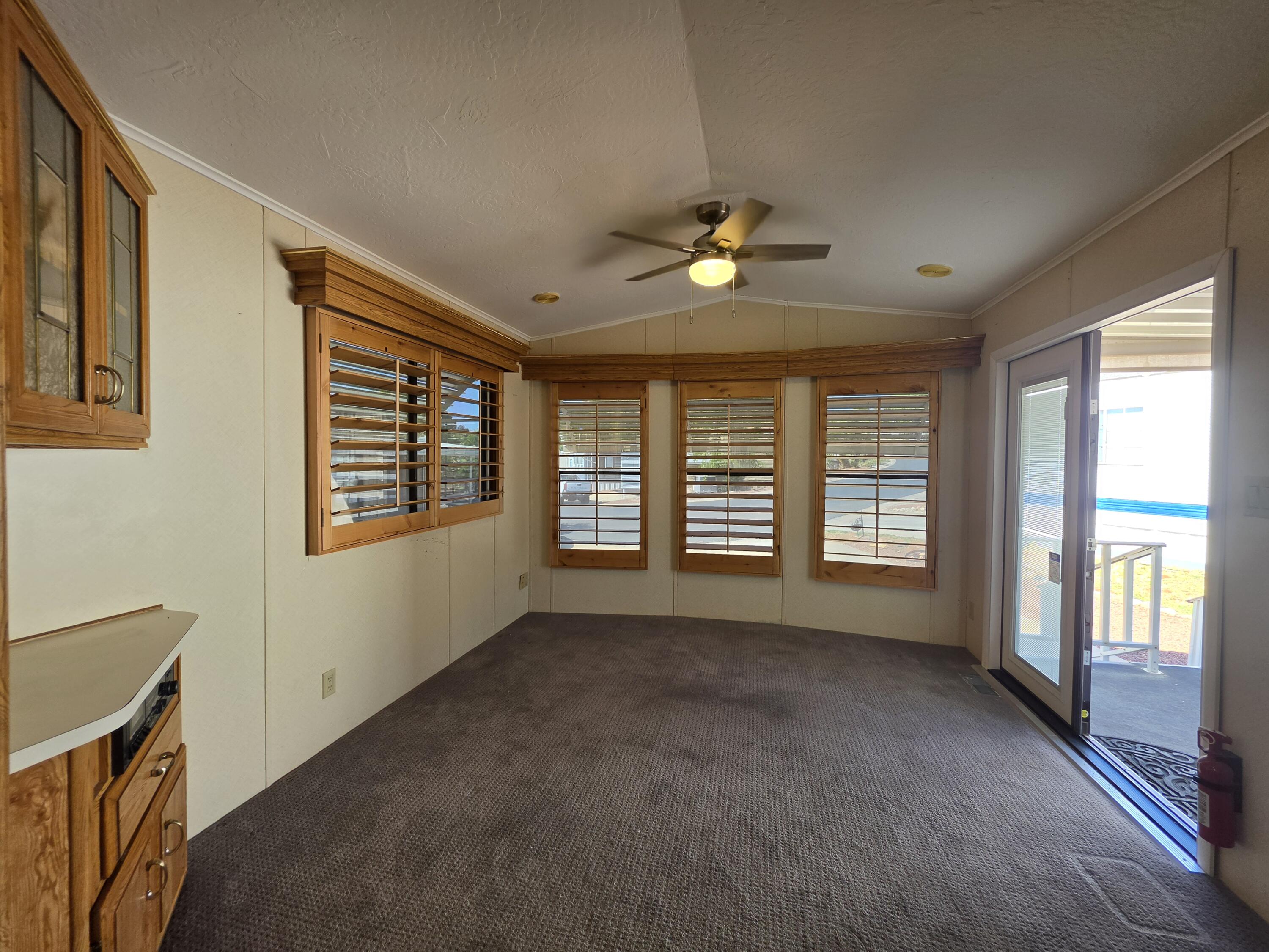 TWIN LAKES RV PARK - Residential