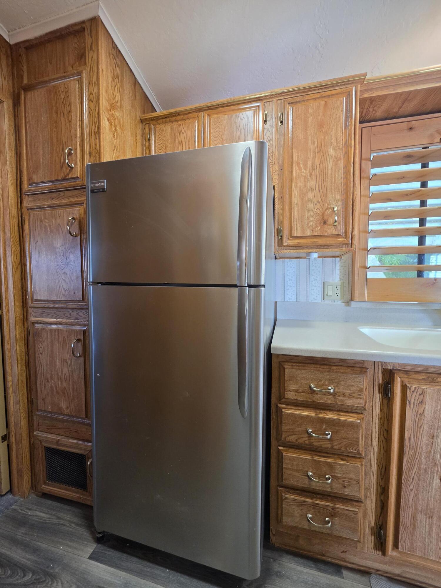 TWIN LAKES RV PARK - Residential