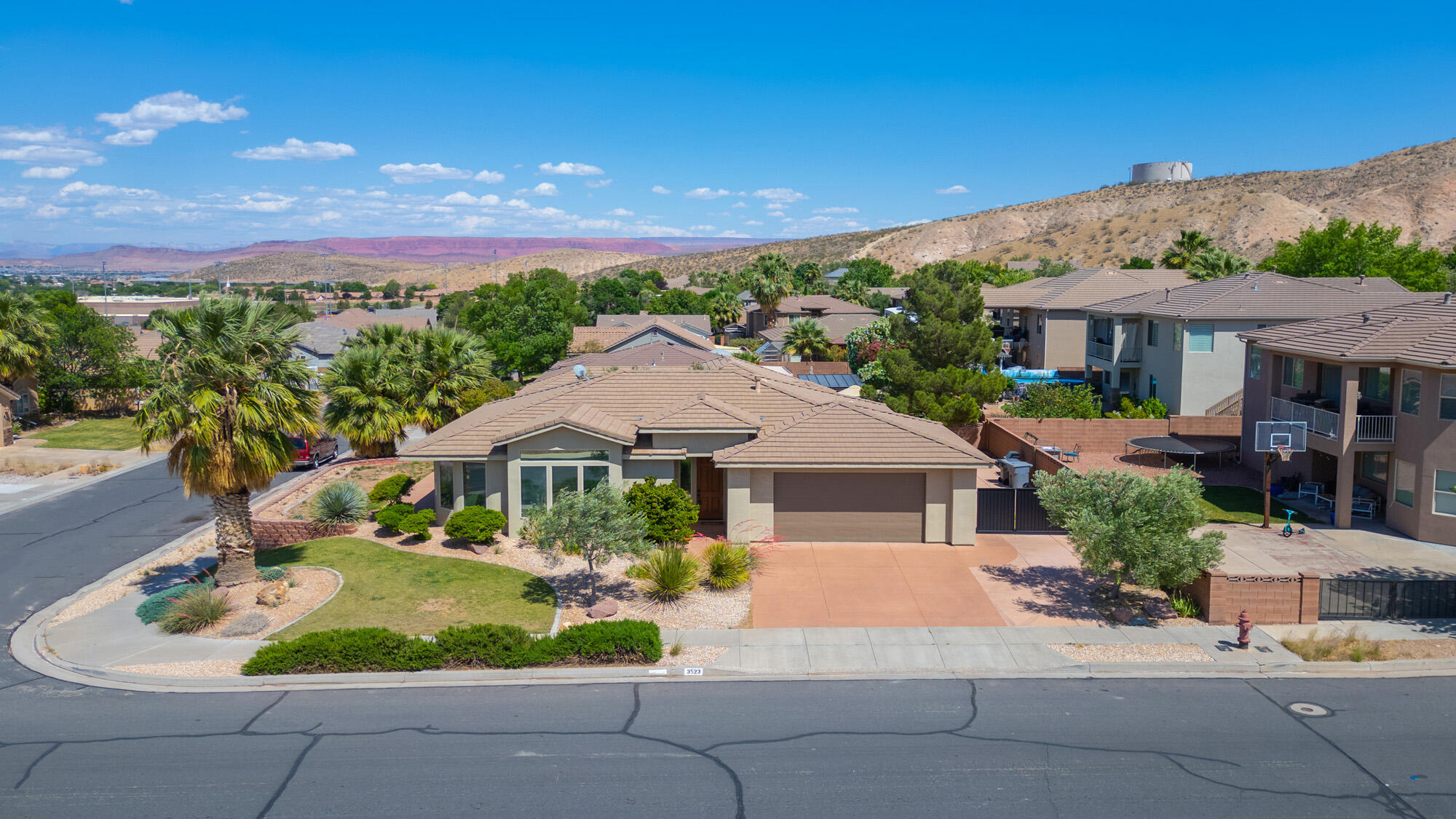 DESERT HILLS - Residential