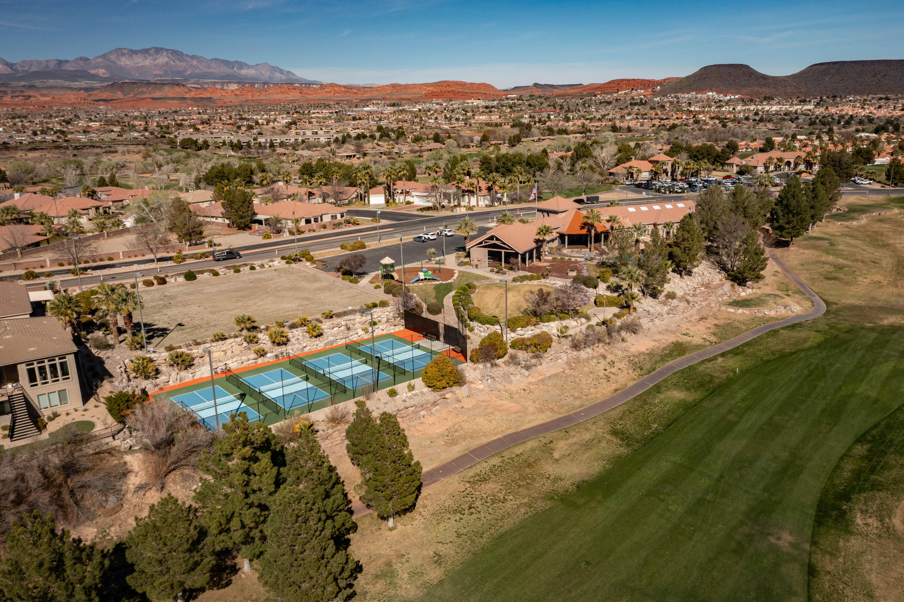 BELLSERA TOWNHOMES AT SUNBROOK - Residential