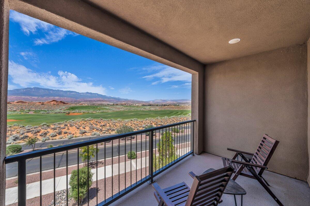 VILLAS AT SAND HOLLOW - Residential