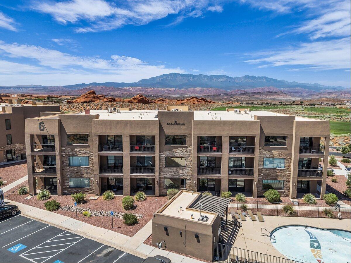VILLAS AT SAND HOLLOW - Residential
