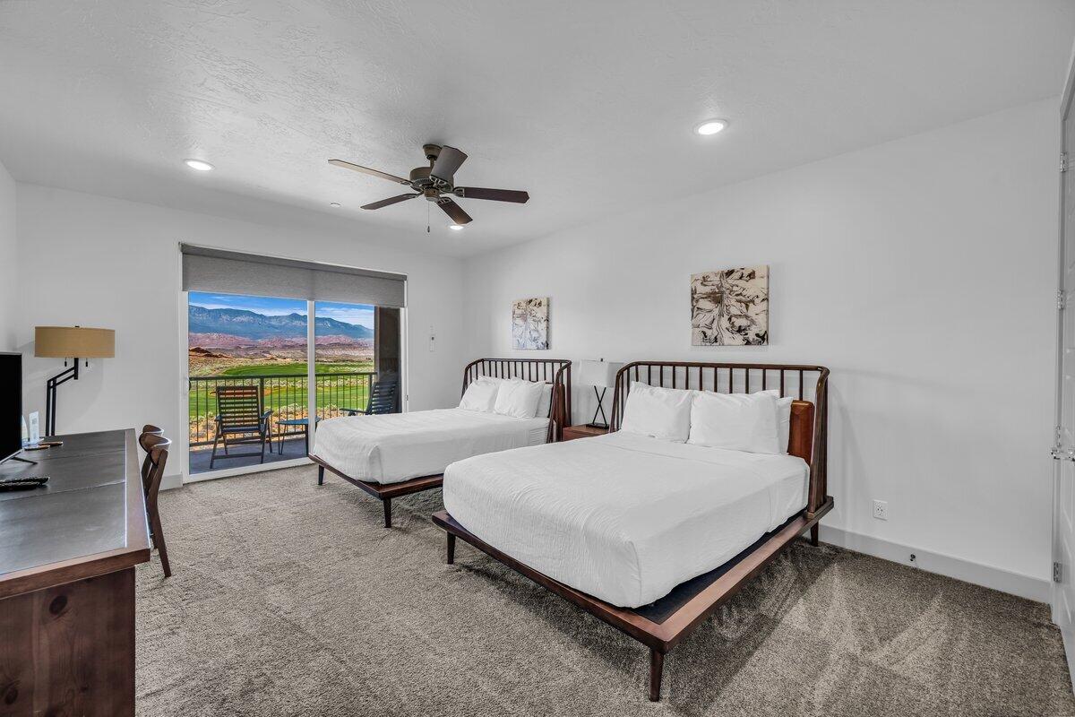 VILLAS AT SAND HOLLOW - Residential