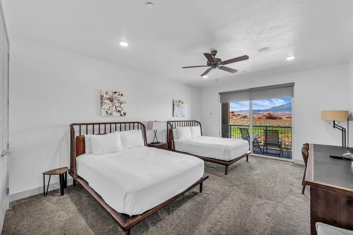 VILLAS AT SAND HOLLOW - Residential