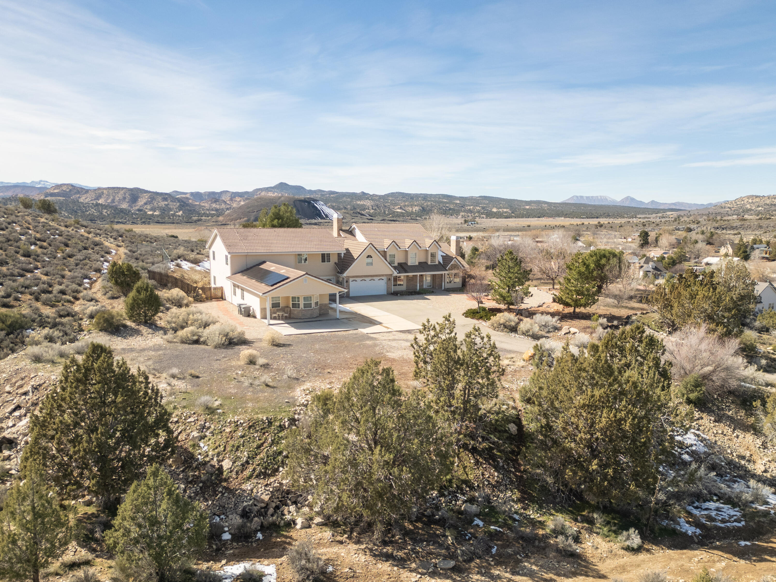 DIAMOND VALLEY ACRES - Residential