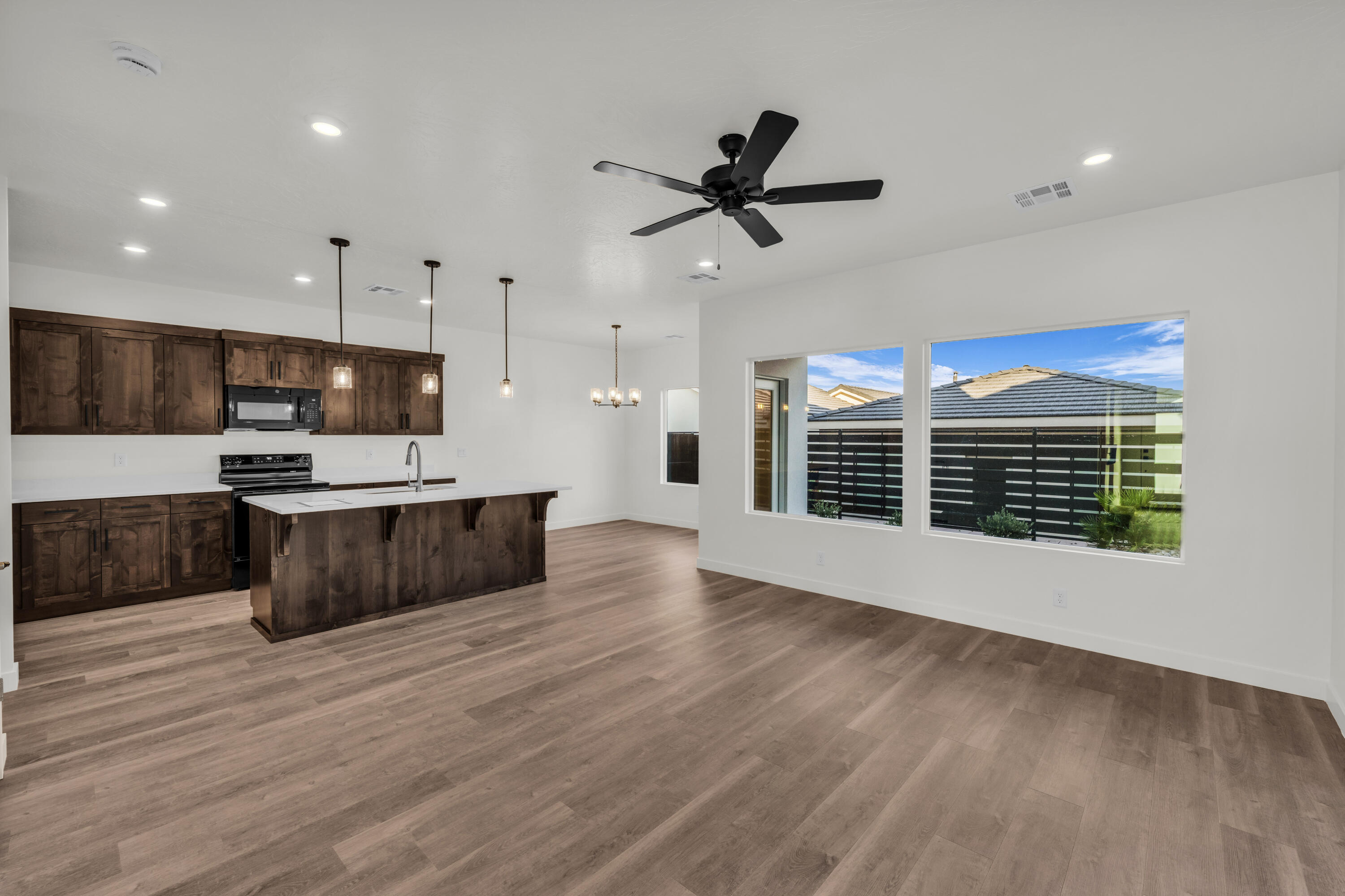 RED TRAILS SUNRISE VALLEY - Residential